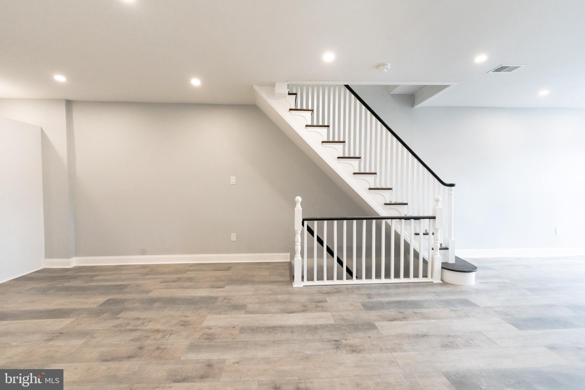 4317 SHEFFIELD AVENUE