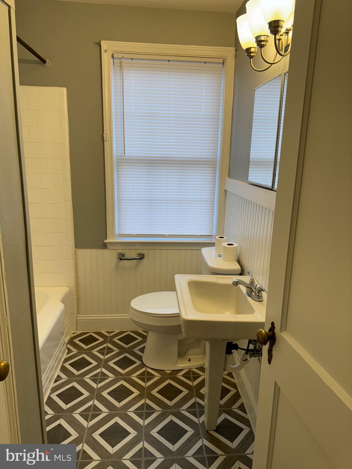 NORTHWOOD - Residential Lease
