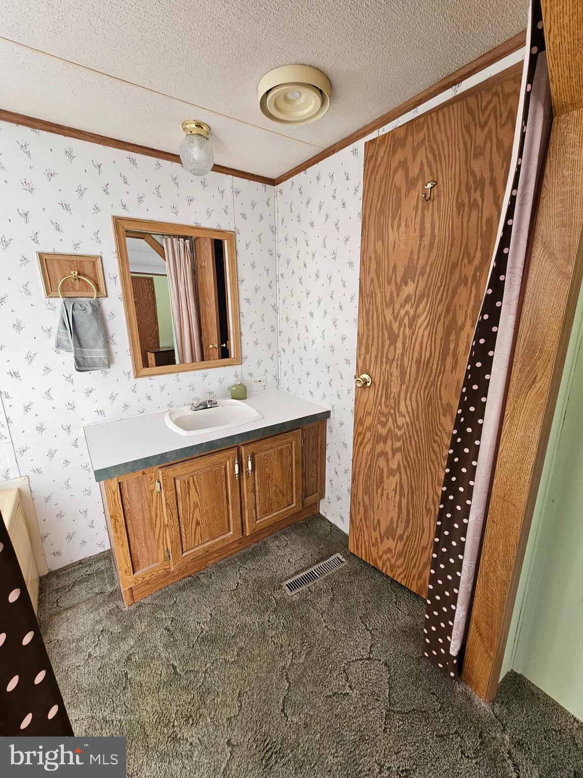 BROOKWOOD ESTATES - Residential