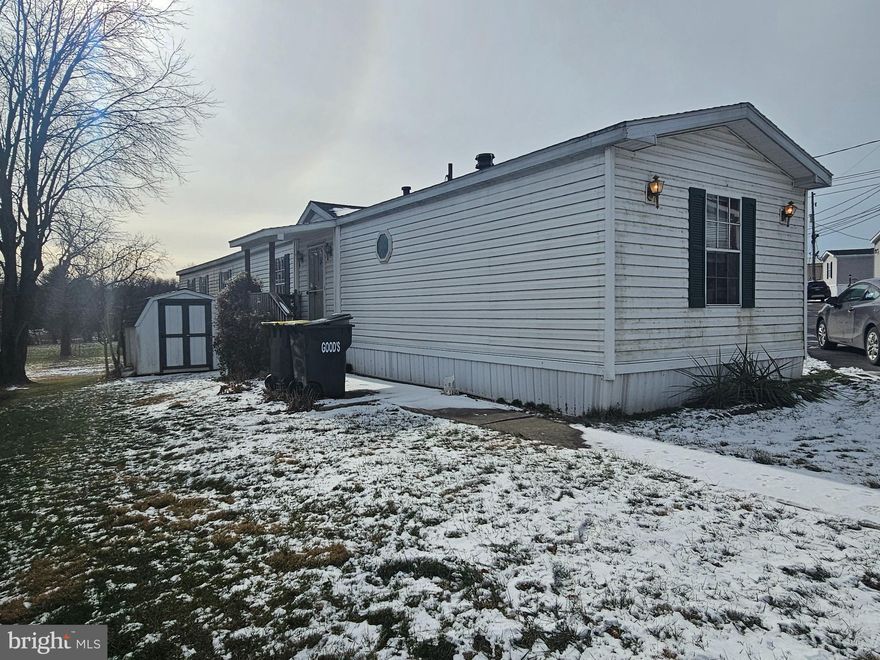 Well maintained 1999 Redman Home 14x76 .   Quick possession.   Buyer must have park approval within 5 days of offer acceptance.   Current Lot Rent subject to change - current rent is $460 covers water,sewer, trash.  $65 park application fee - contact Akron Homes for park approval