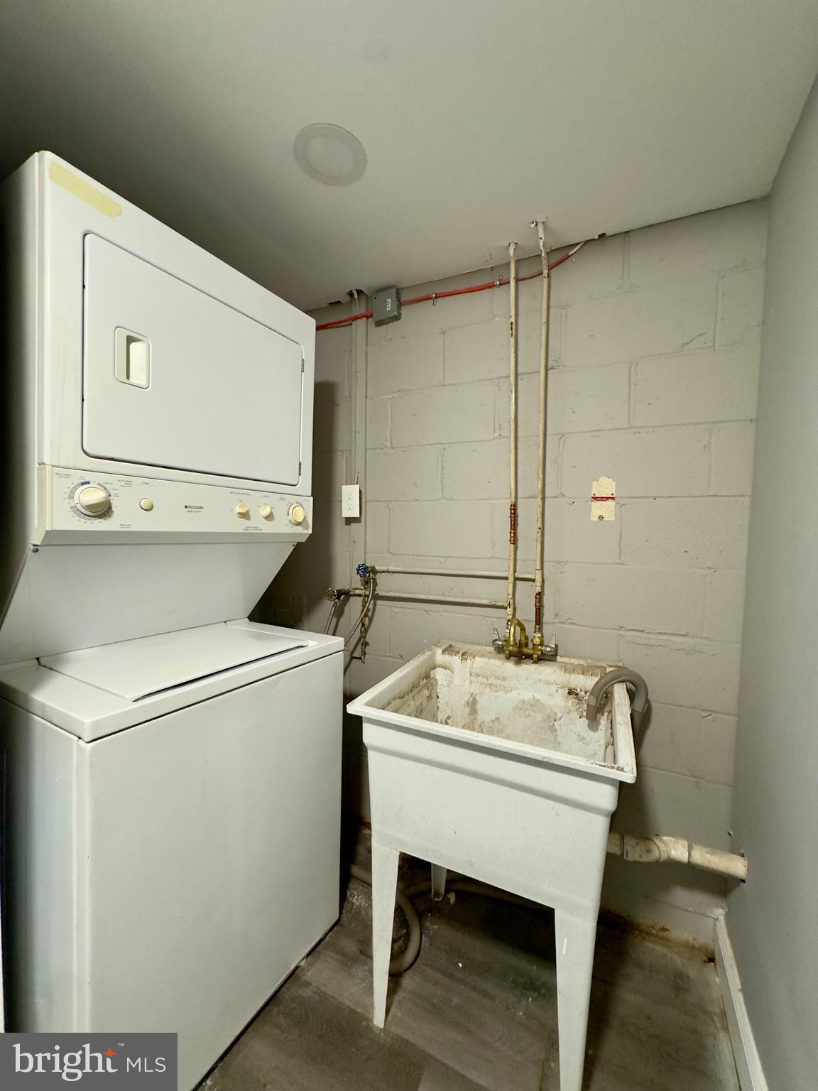 CAMERON VILLAGE - Residential Lease