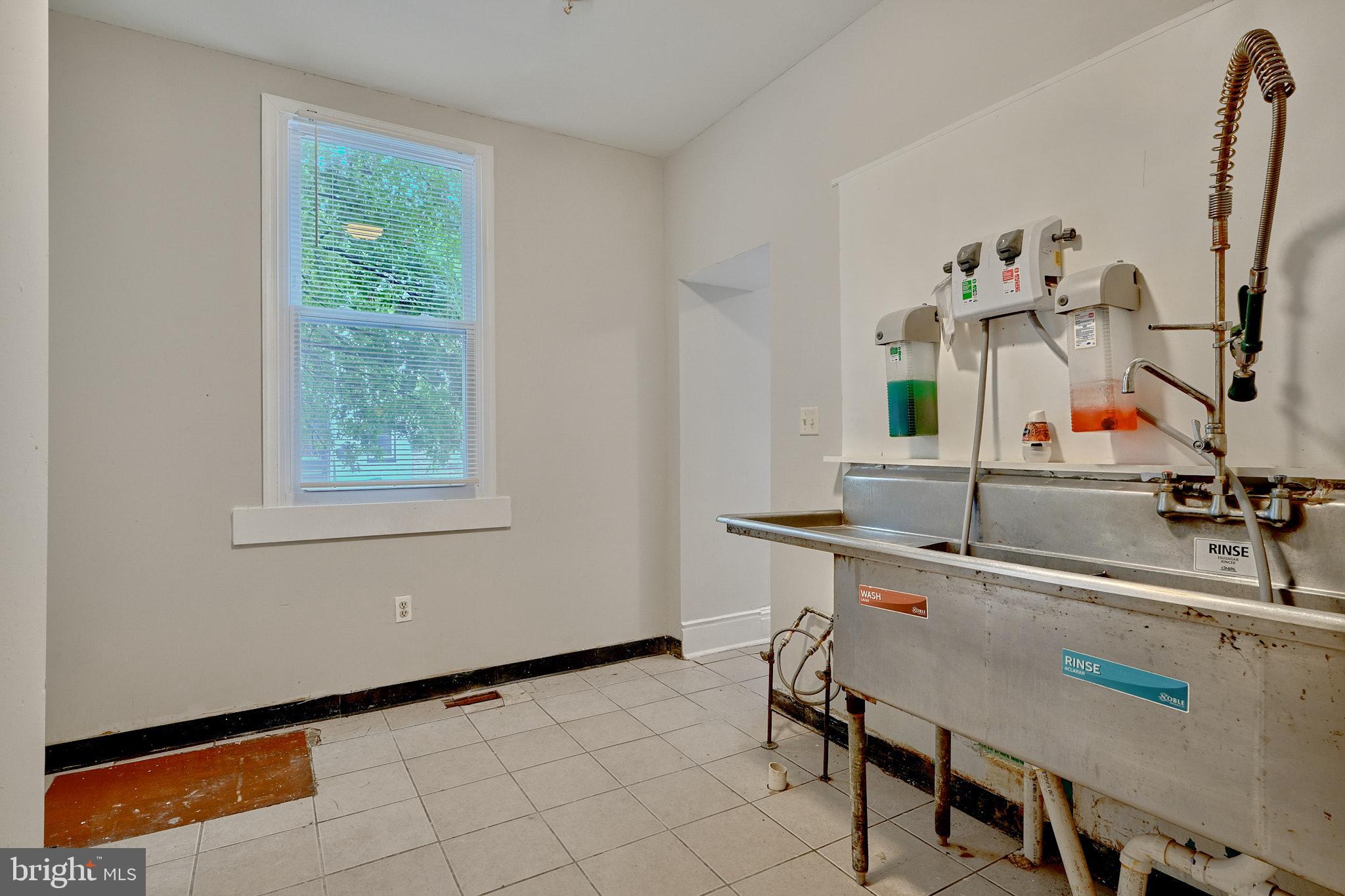 HOLLINS MARKET - Residential Income