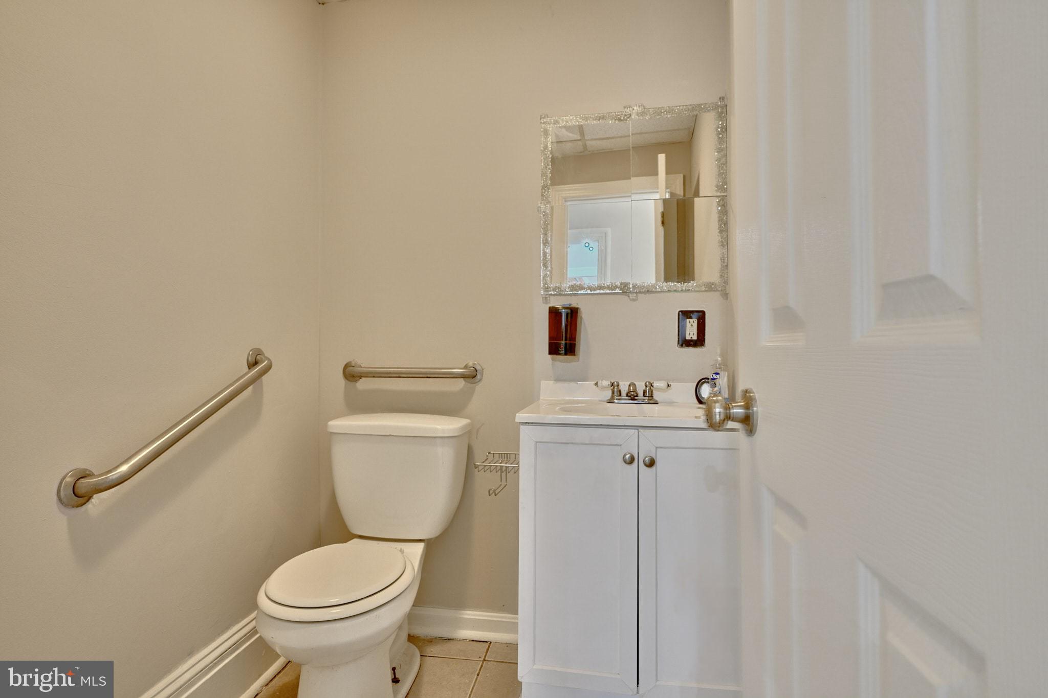 HOLLINS MARKET - Residential Income