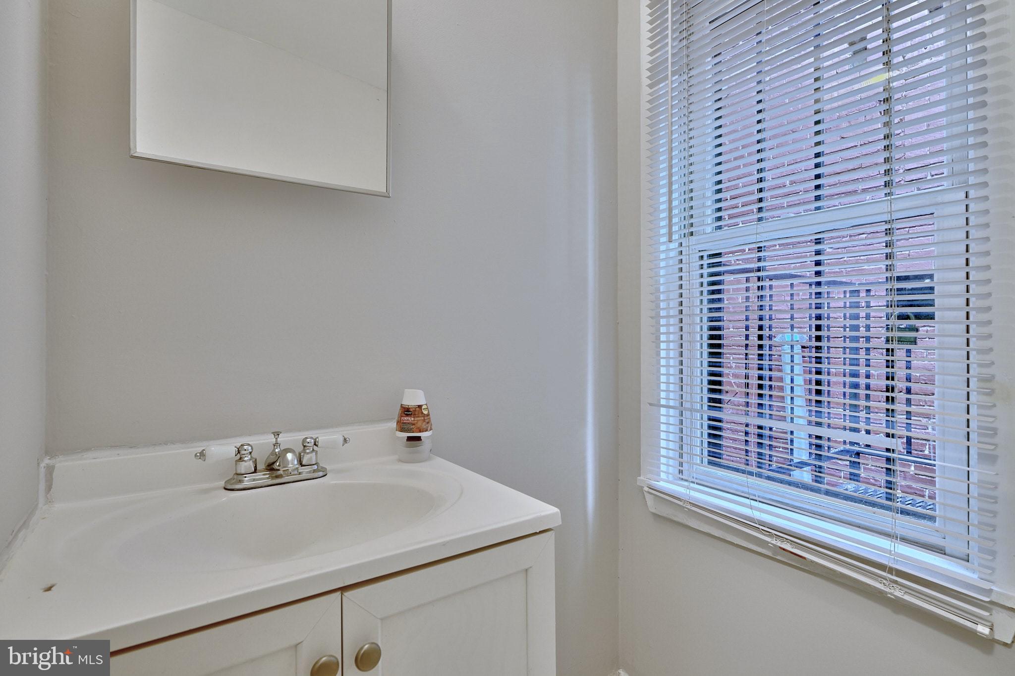 HOLLINS MARKET - Residential Income