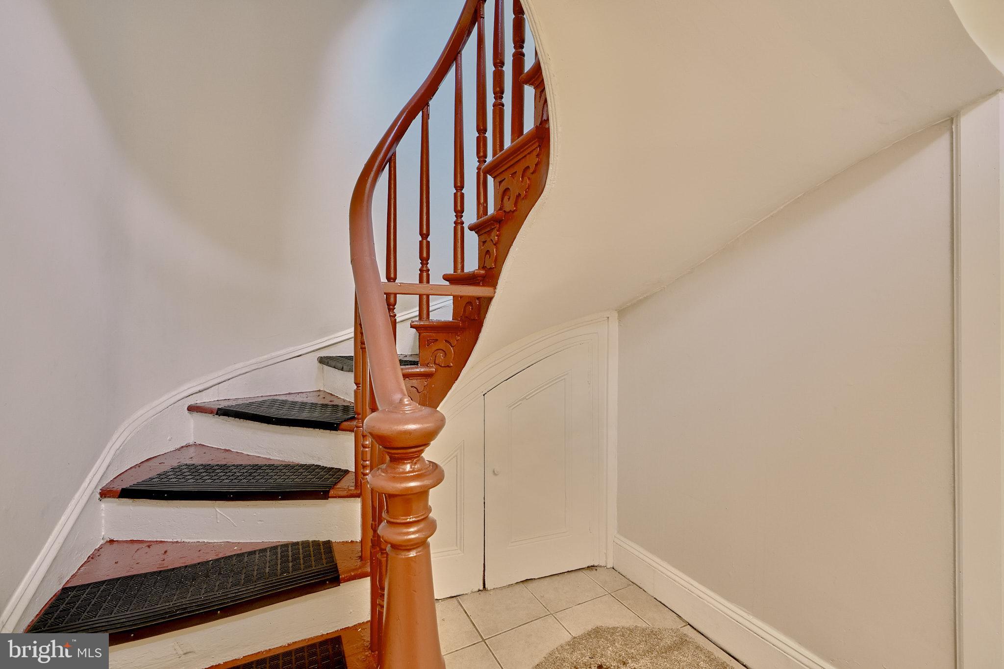 HOLLINS MARKET - Residential Income