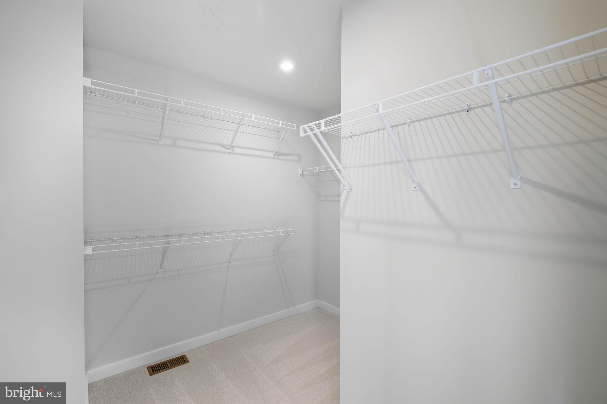 TUSCARORA VILLAGE - Residential Lease