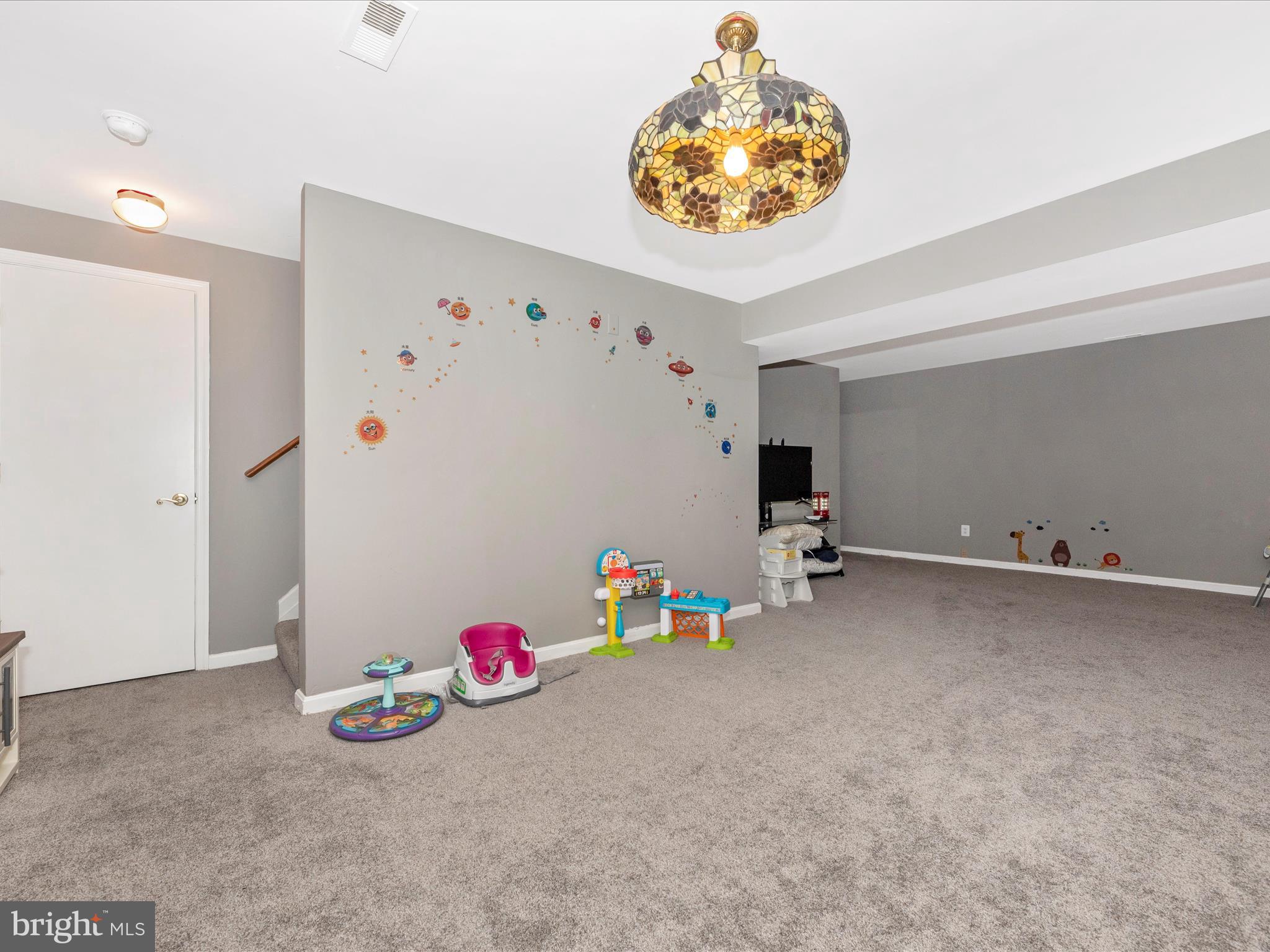 ROBIN MEADOWS - Residential