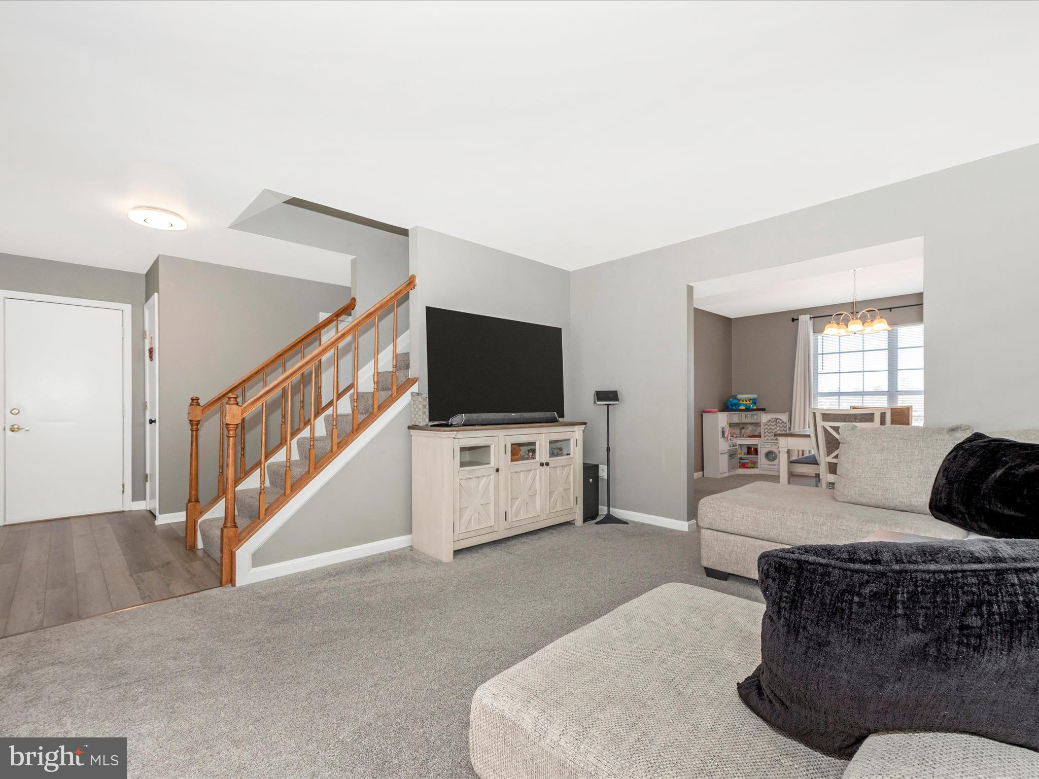 ROBIN MEADOWS - Residential