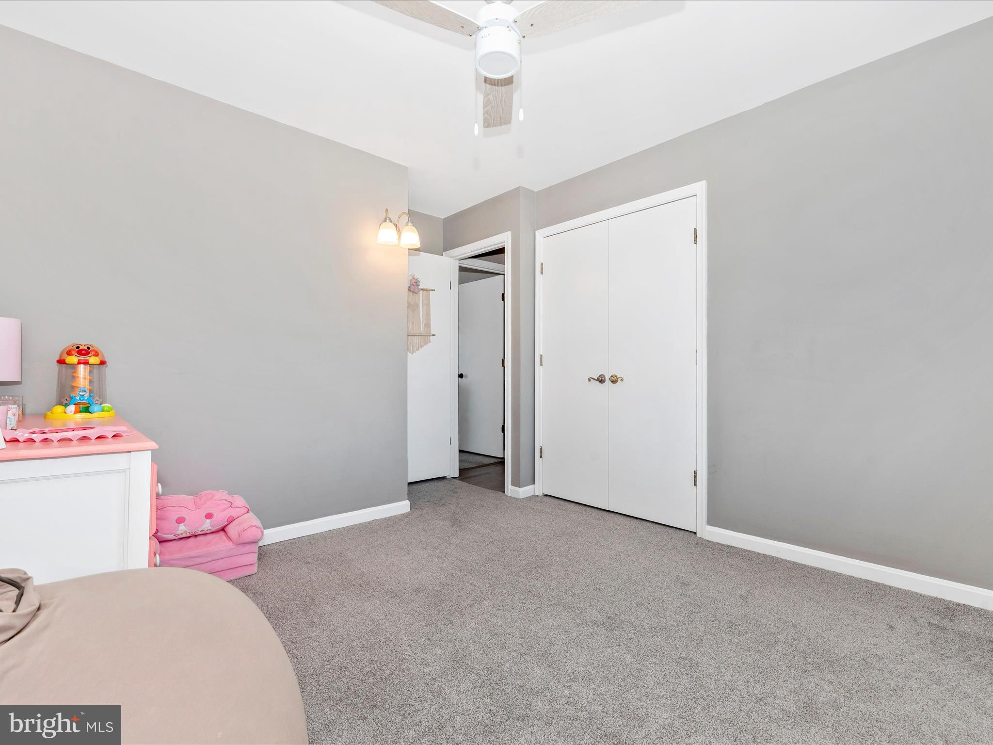 ROBIN MEADOWS - Residential