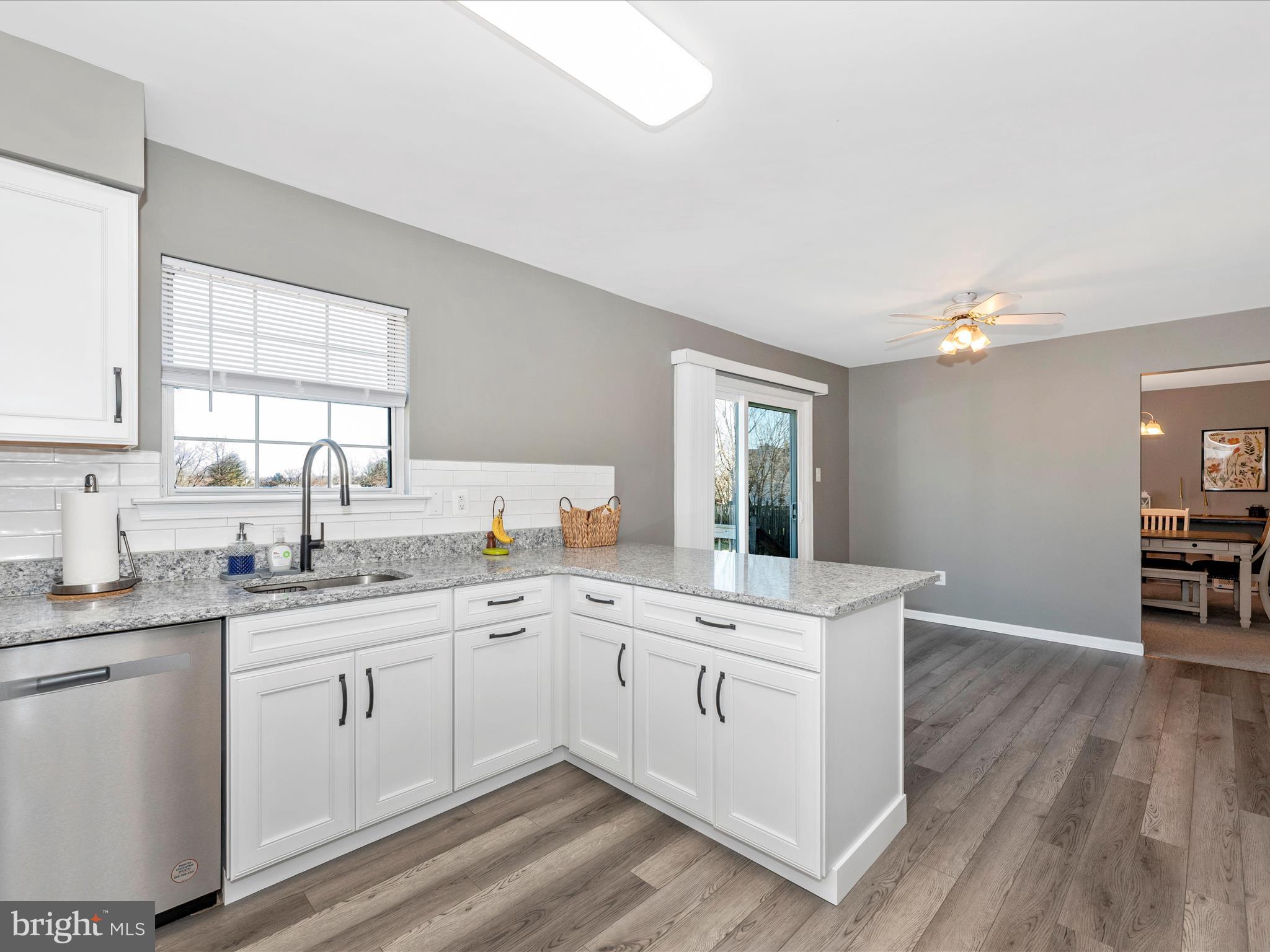 ROBIN MEADOWS - Residential