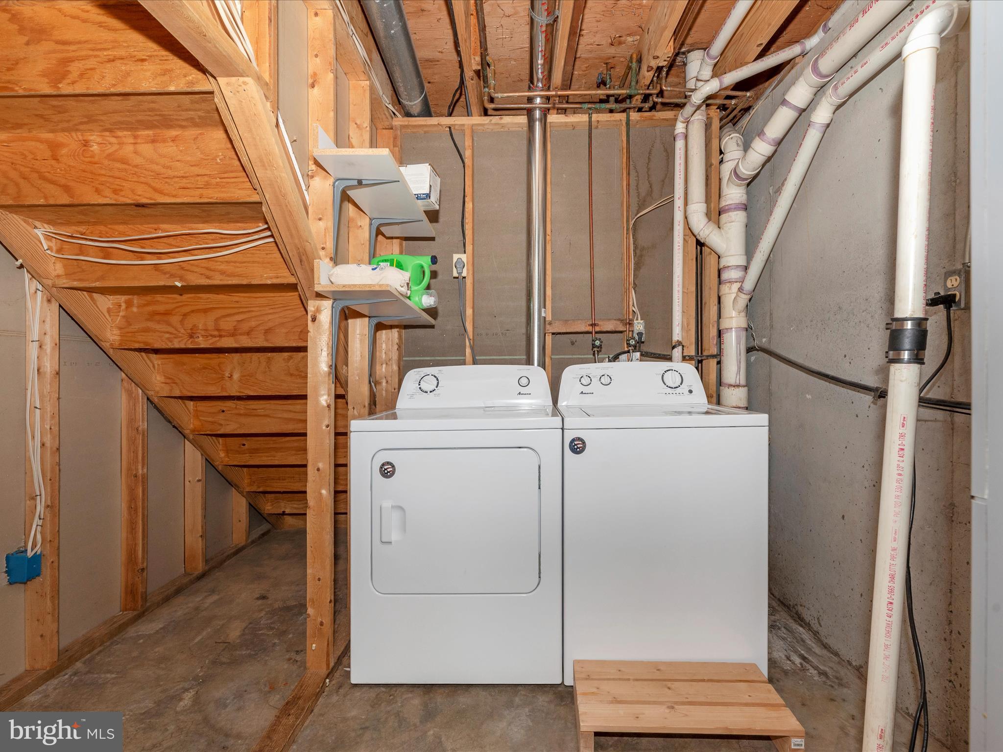 ROBIN MEADOWS - Residential