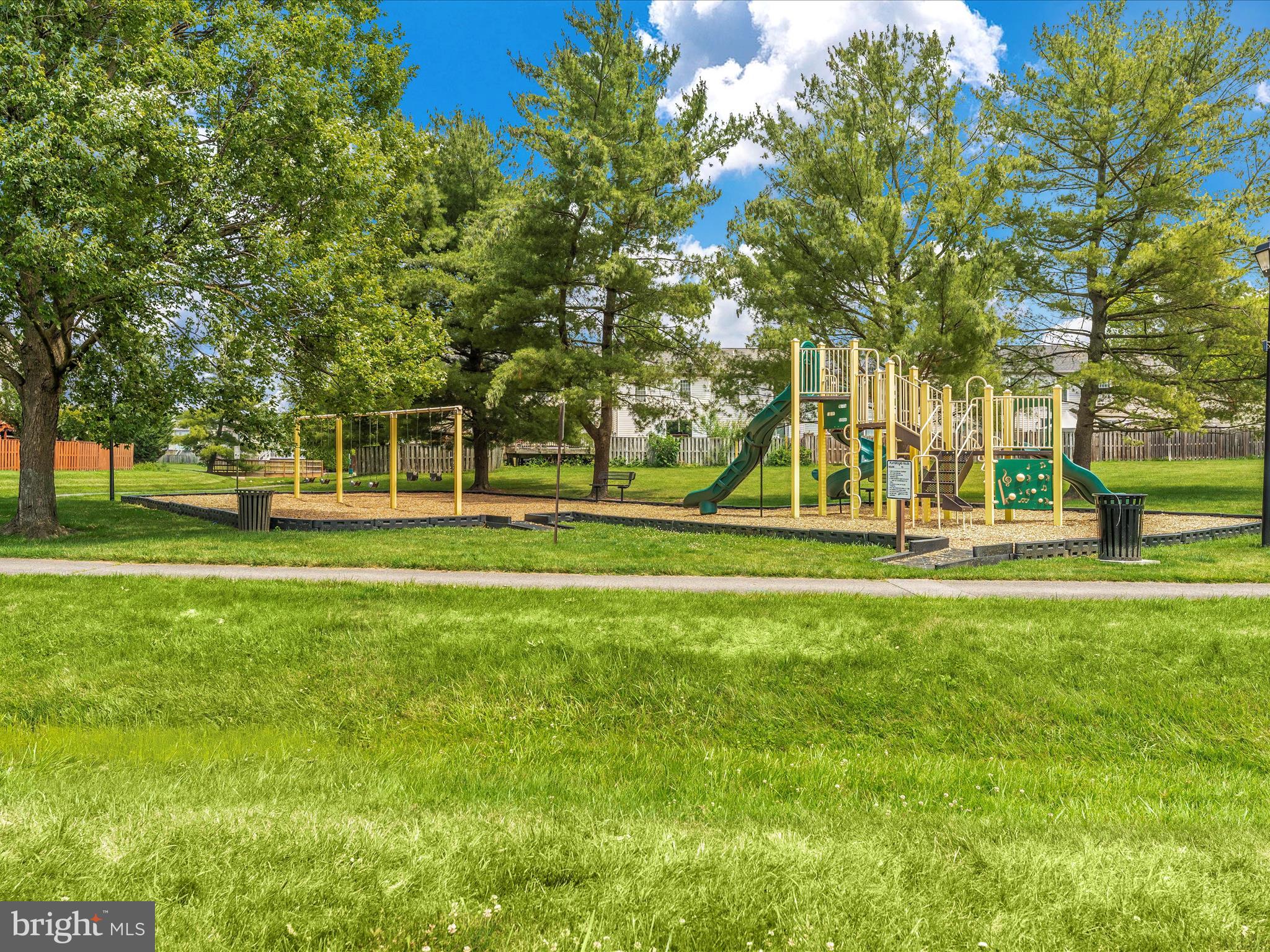 ROBIN MEADOWS - Residential