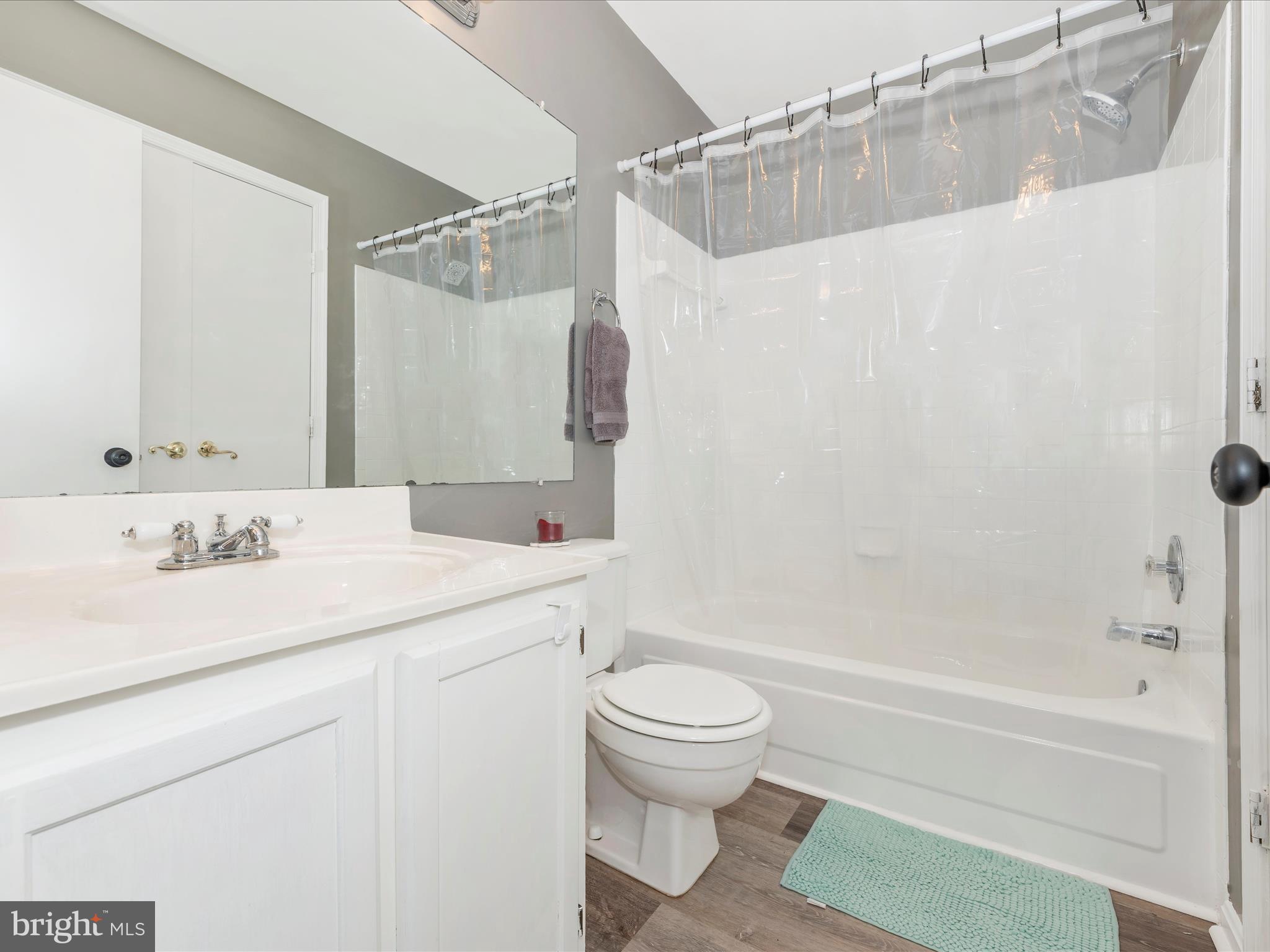 ROBIN MEADOWS - Residential