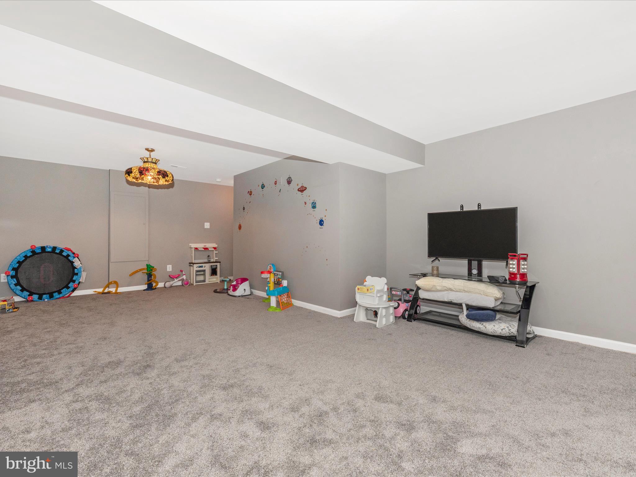 ROBIN MEADOWS - Residential