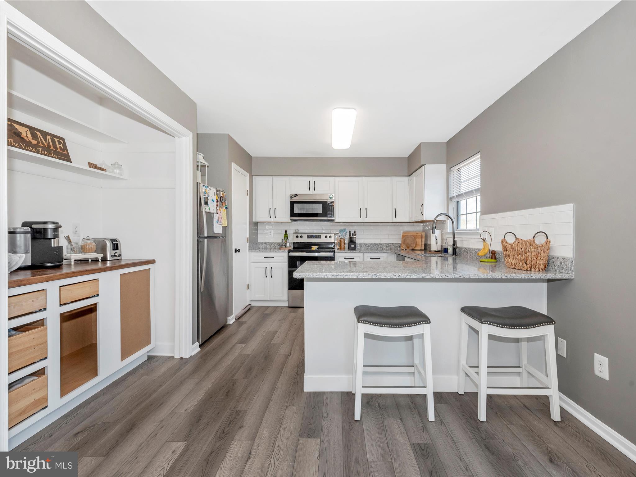 ROBIN MEADOWS - Residential