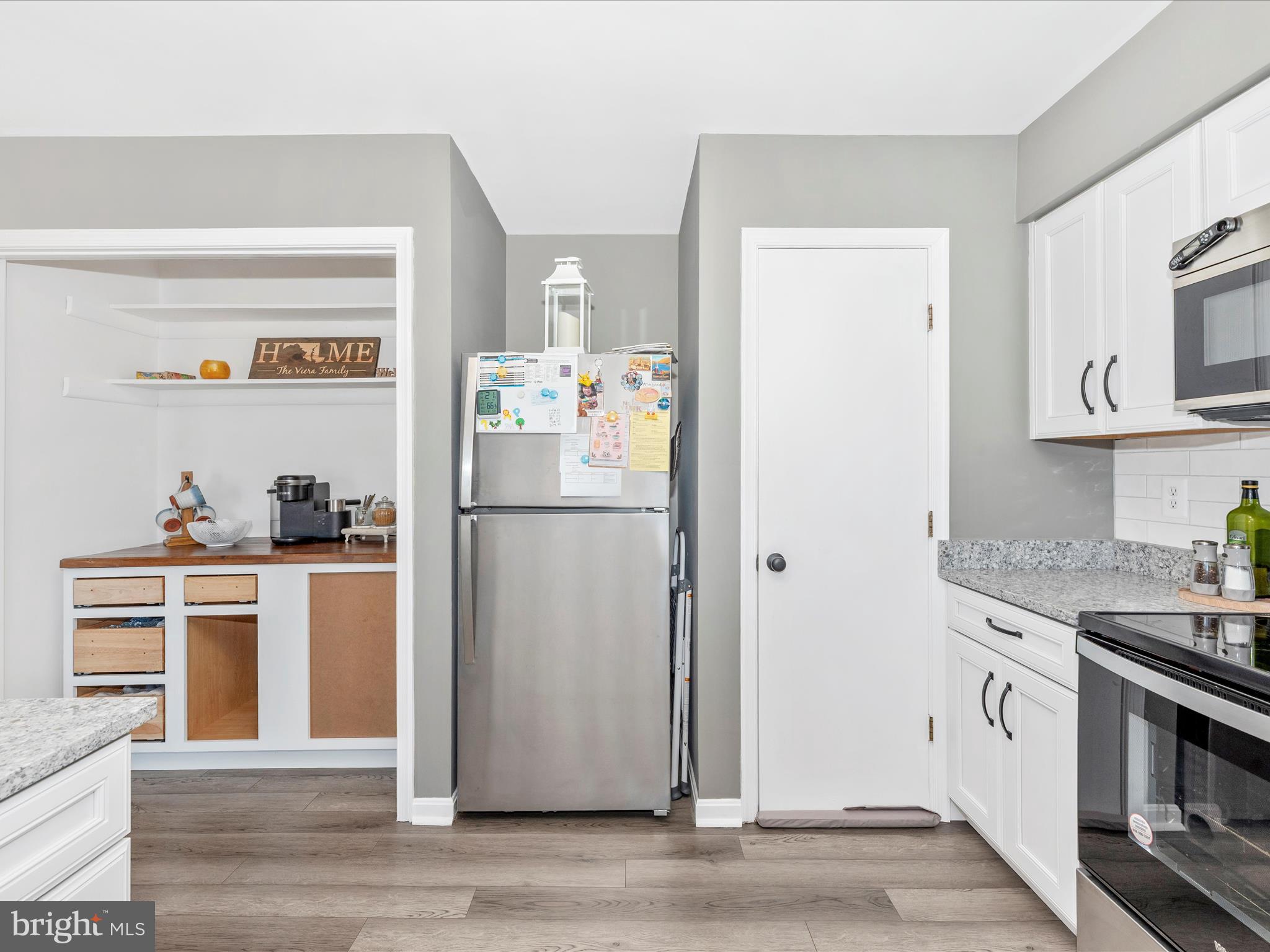 ROBIN MEADOWS - Residential