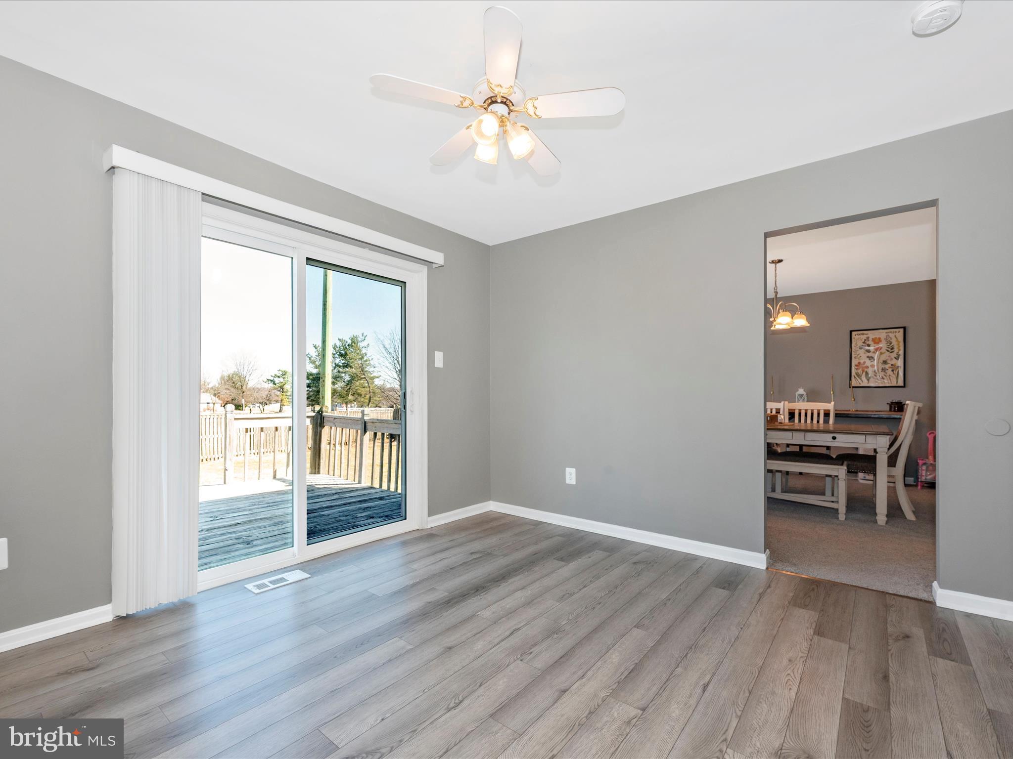 ROBIN MEADOWS - Residential