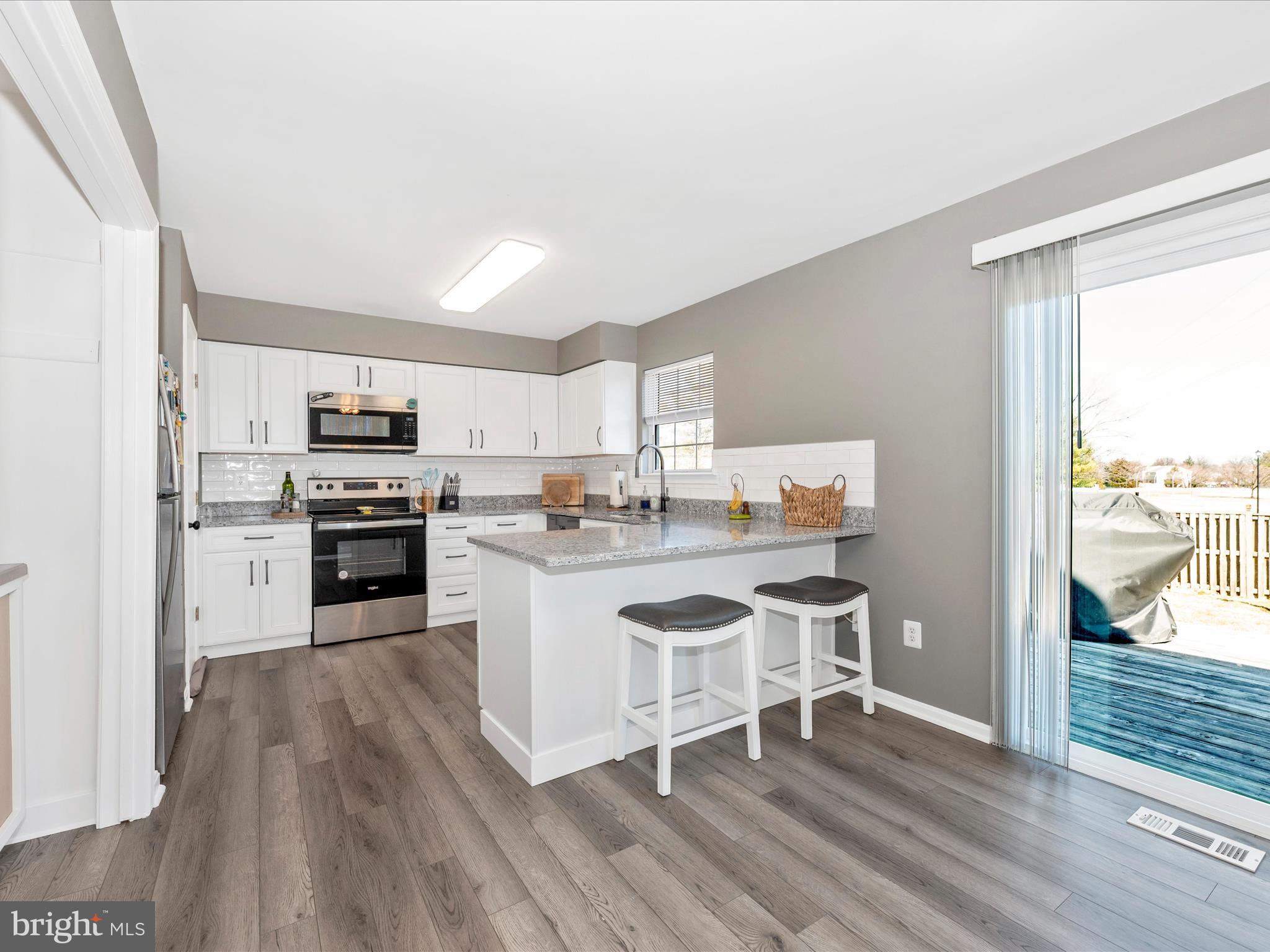 ROBIN MEADOWS - Residential