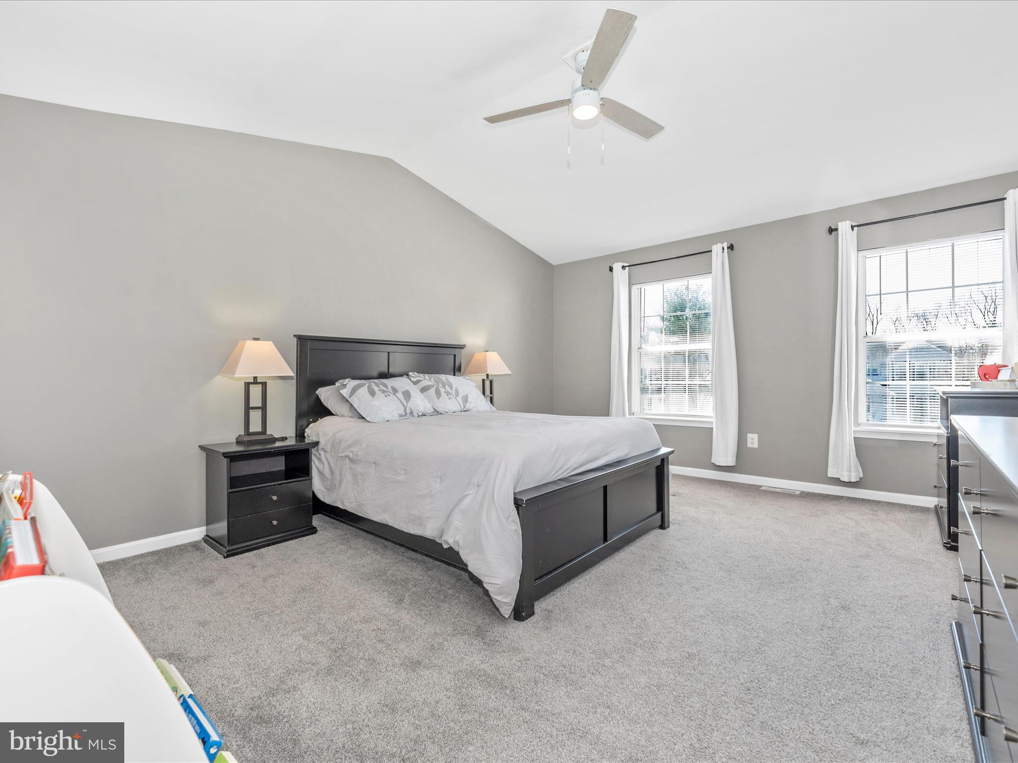 ROBIN MEADOWS - Residential