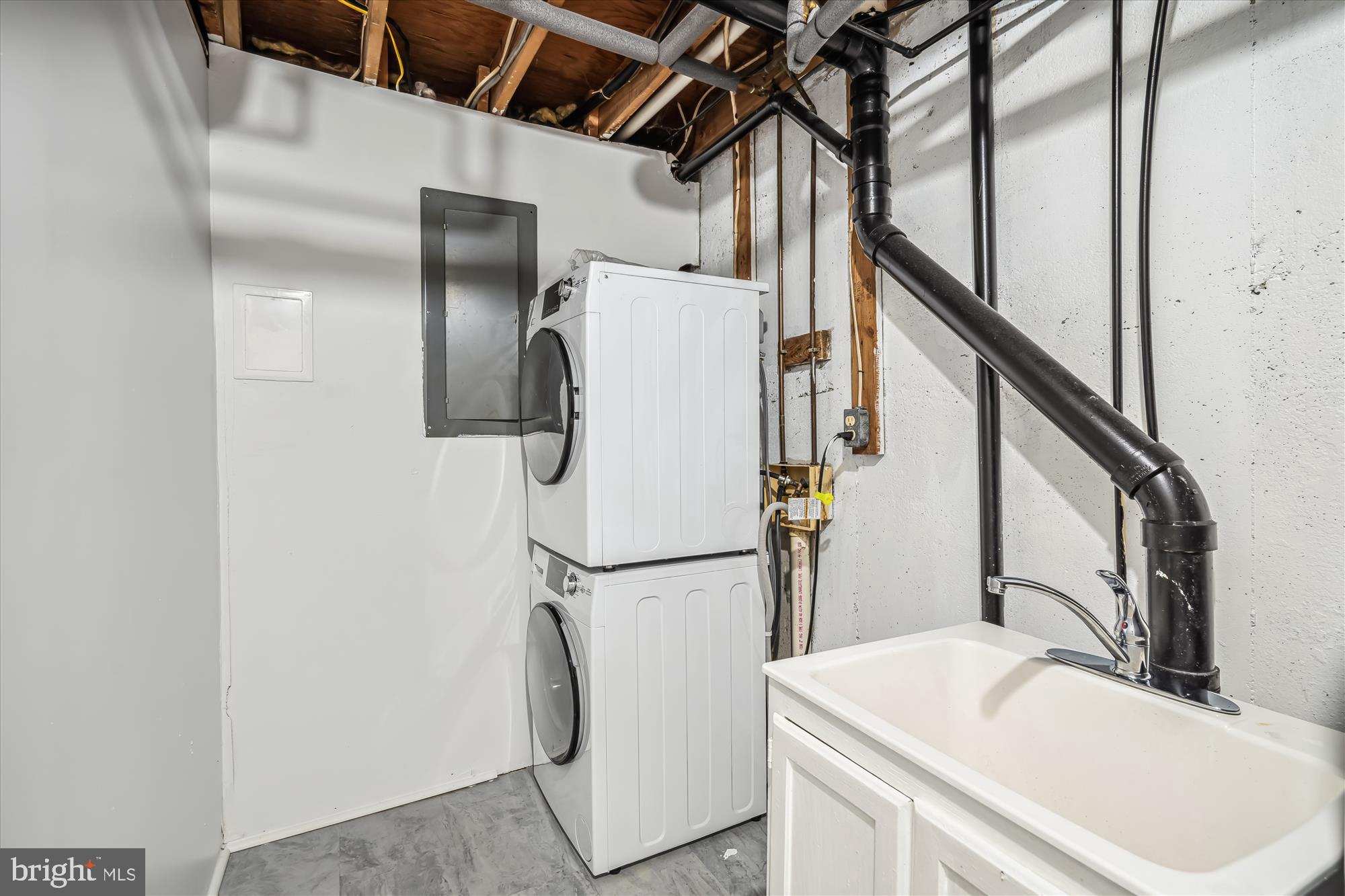 LOTTSFORD TOWNHOUSES - Residential