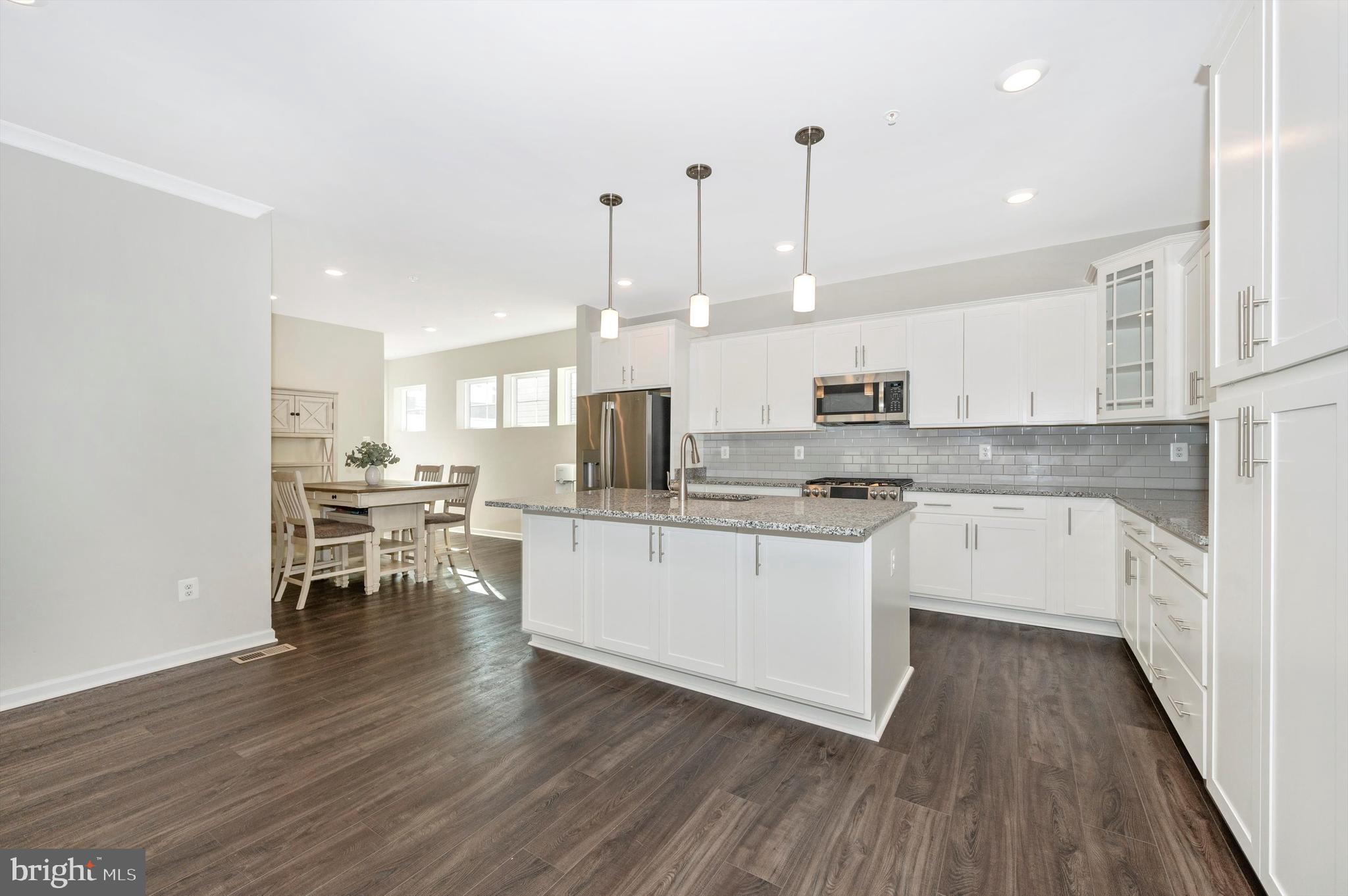 WESTVIEW SOUTH - Residential