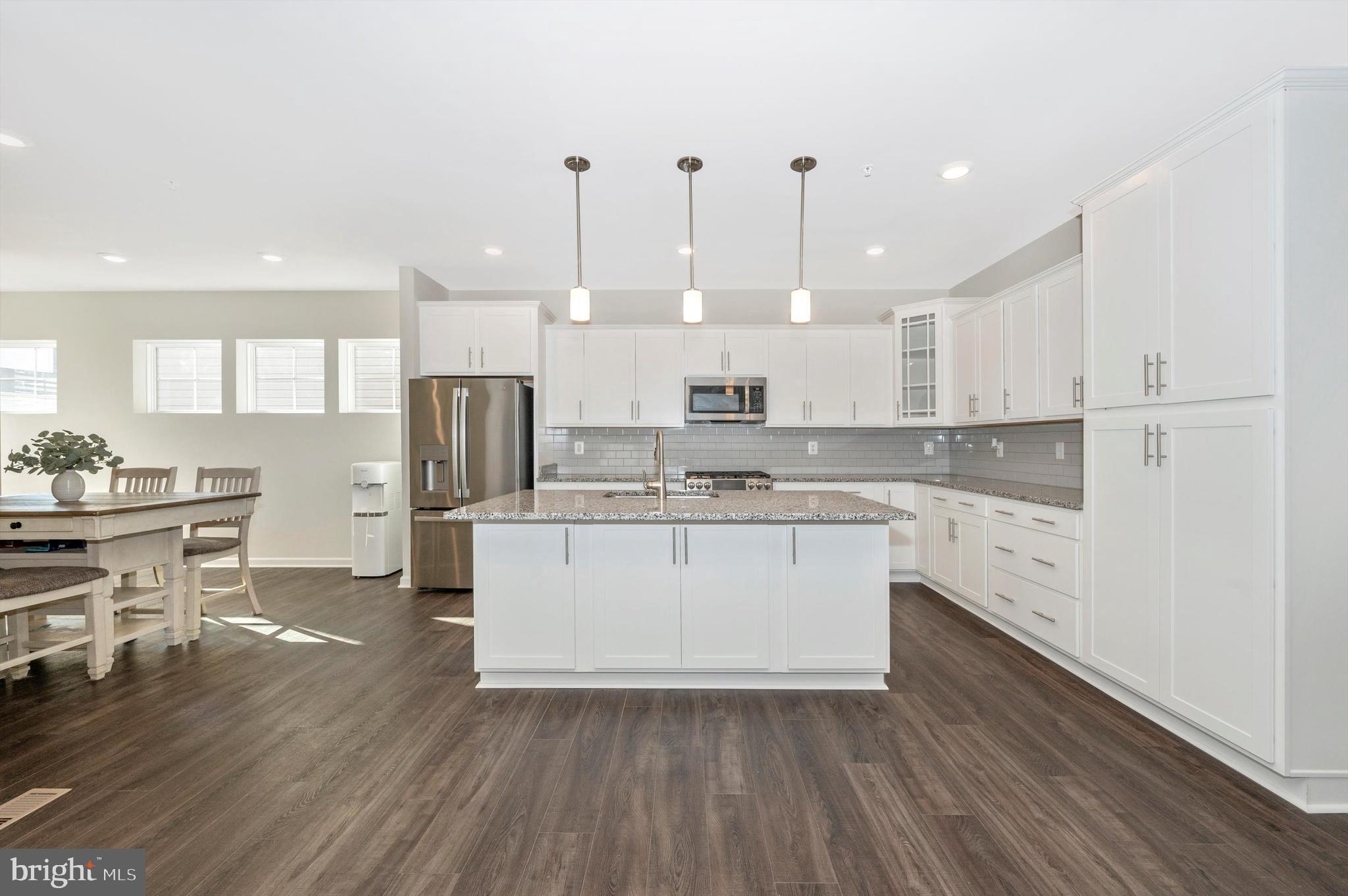 WESTVIEW SOUTH - Residential