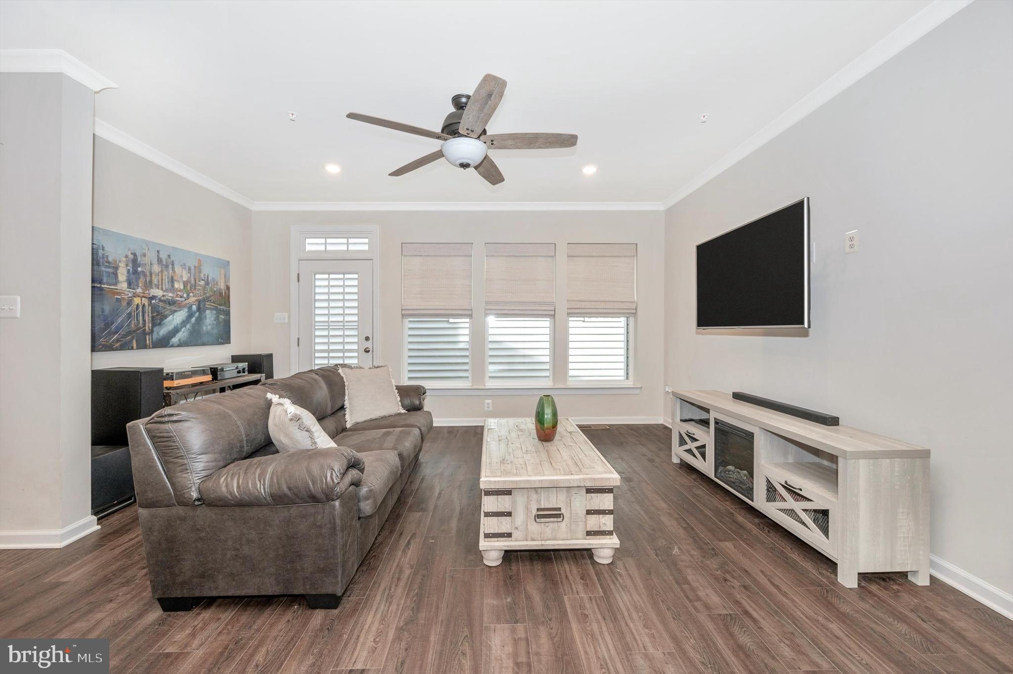 WESTVIEW SOUTH - Residential