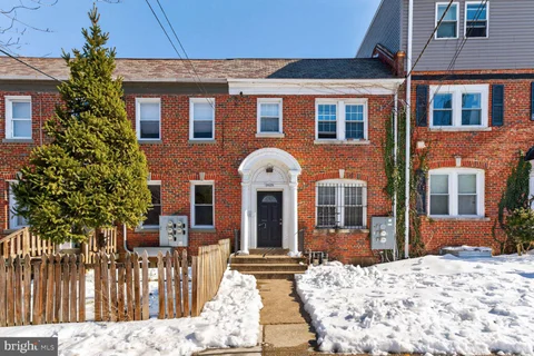 MLS: DCDC2244590
