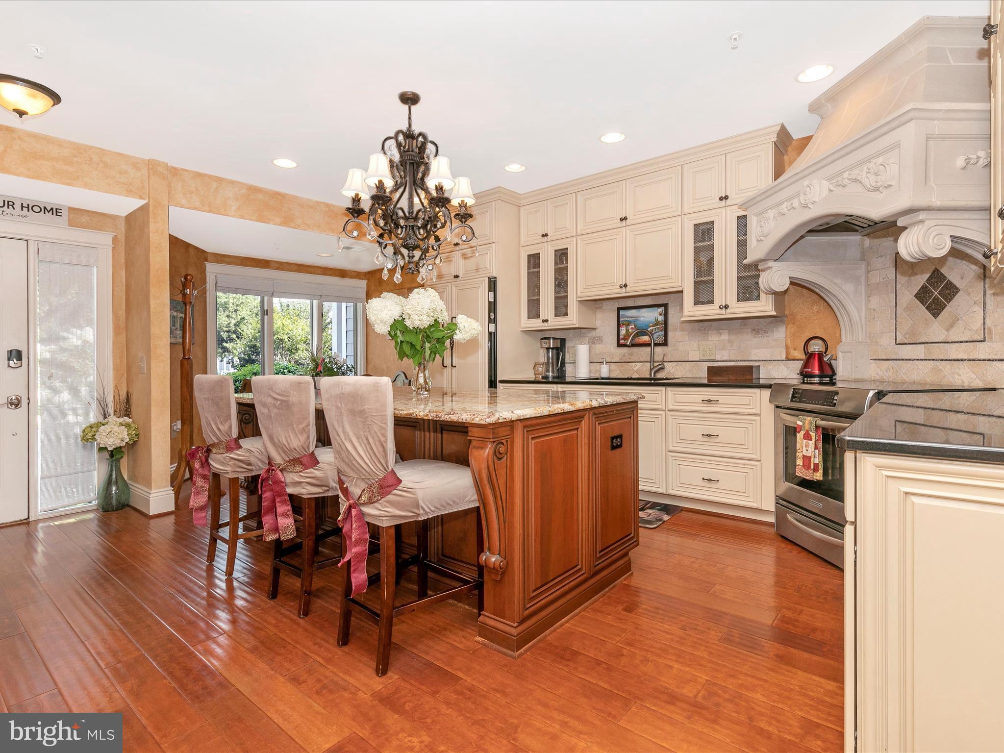 OYSTER COVE - Residential