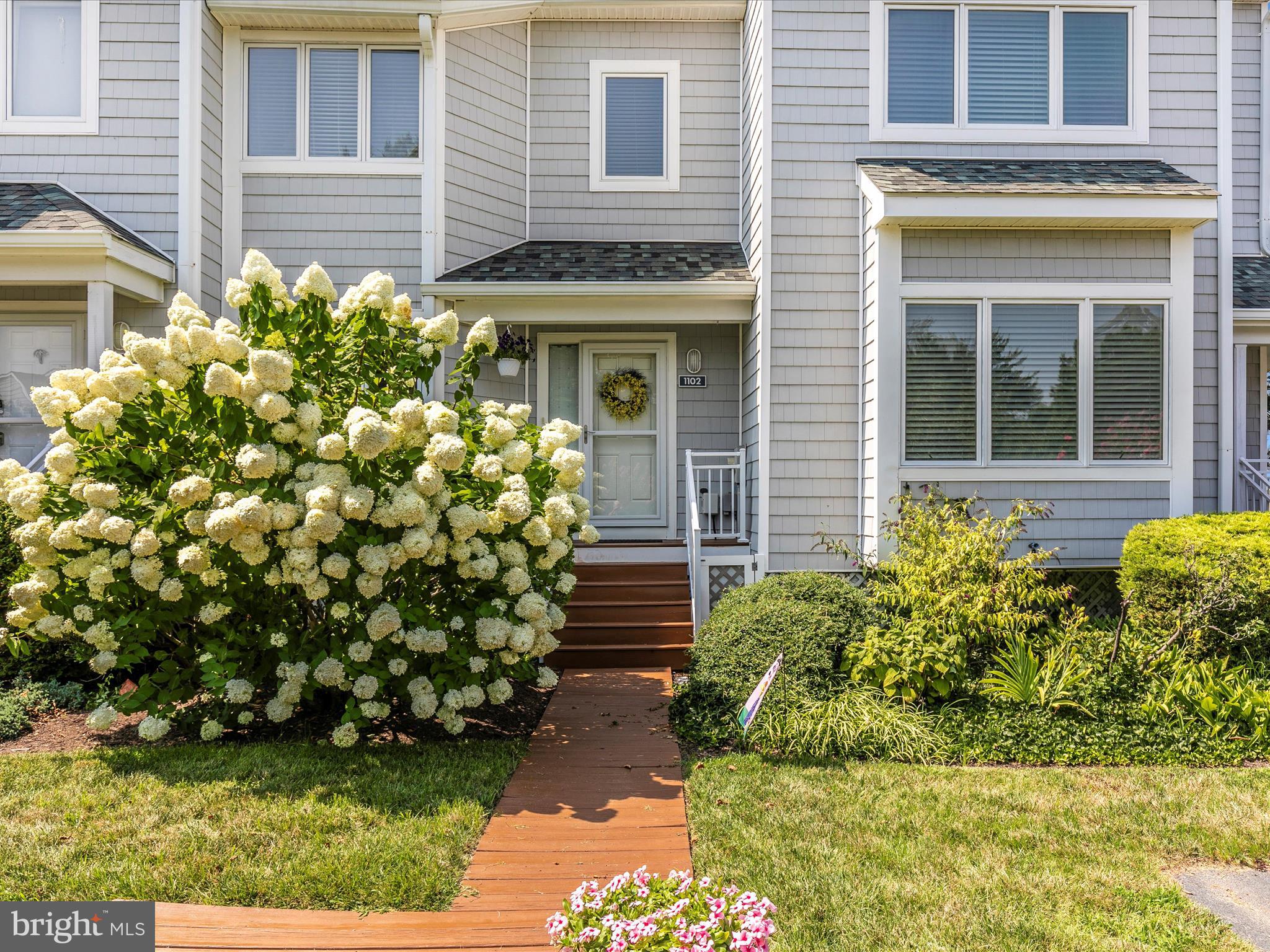 OYSTER COVE - Residential