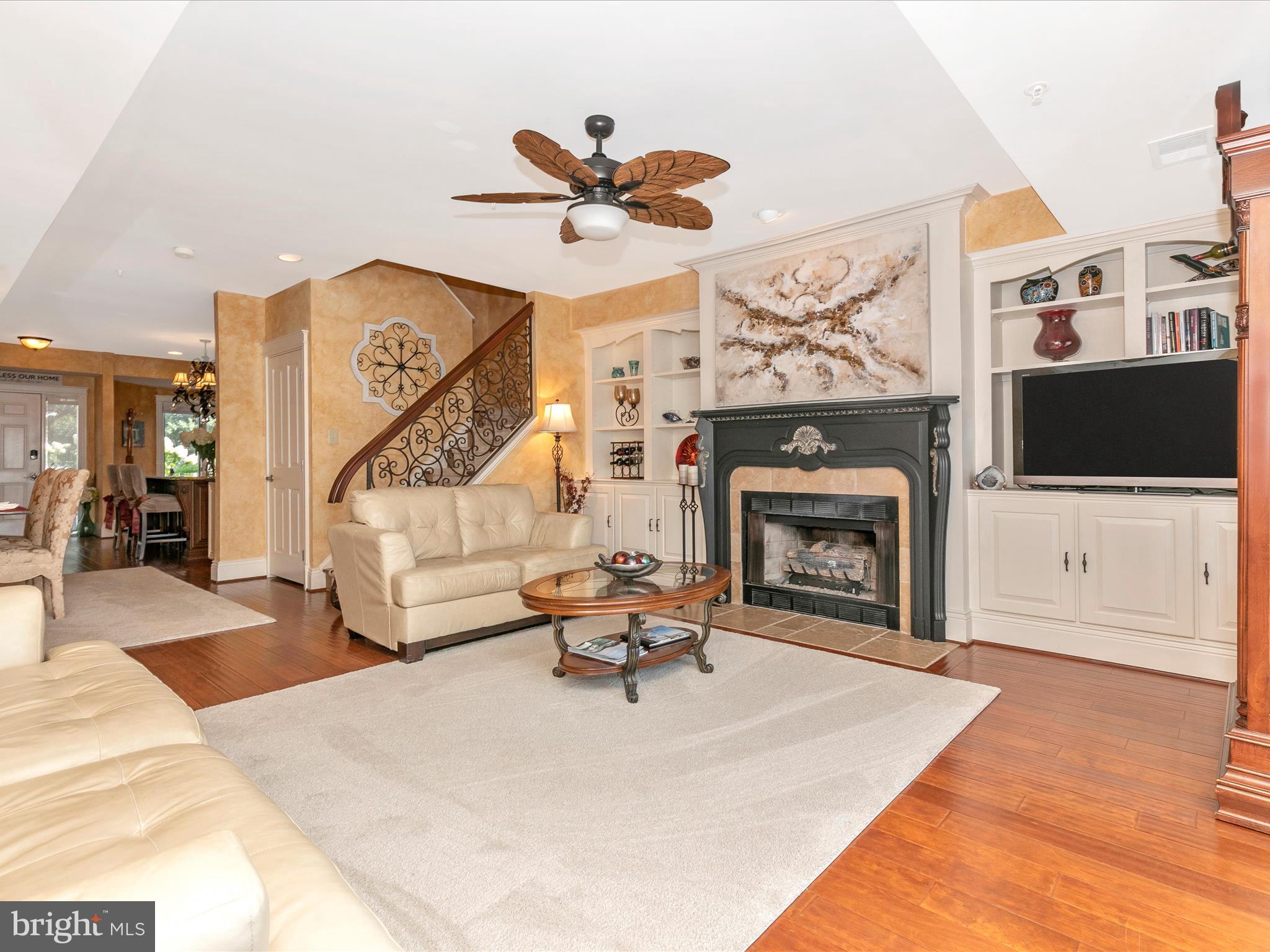 OYSTER COVE - Residential