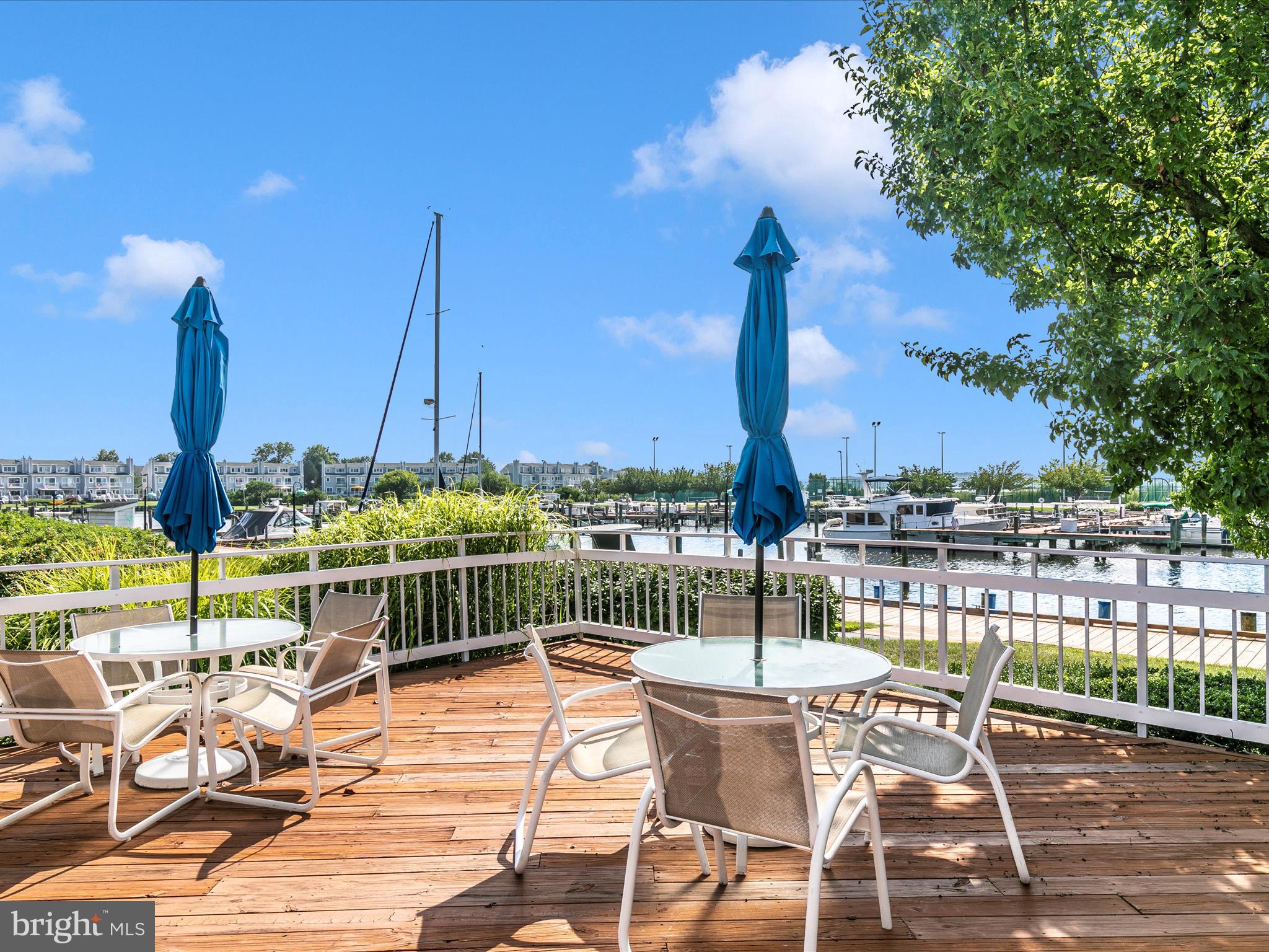 OYSTER COVE - Residential