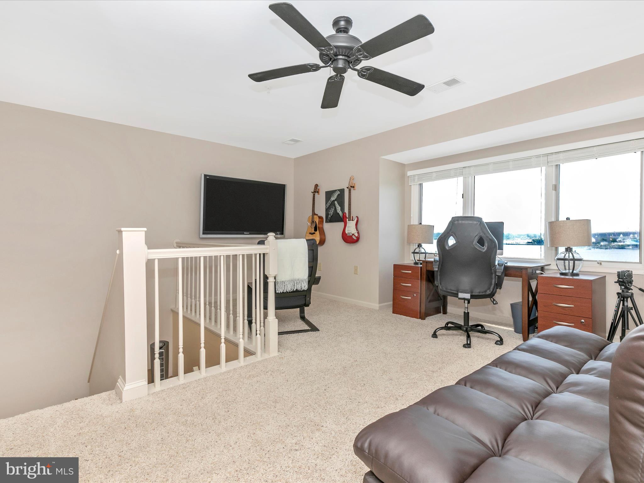 OYSTER COVE - Residential