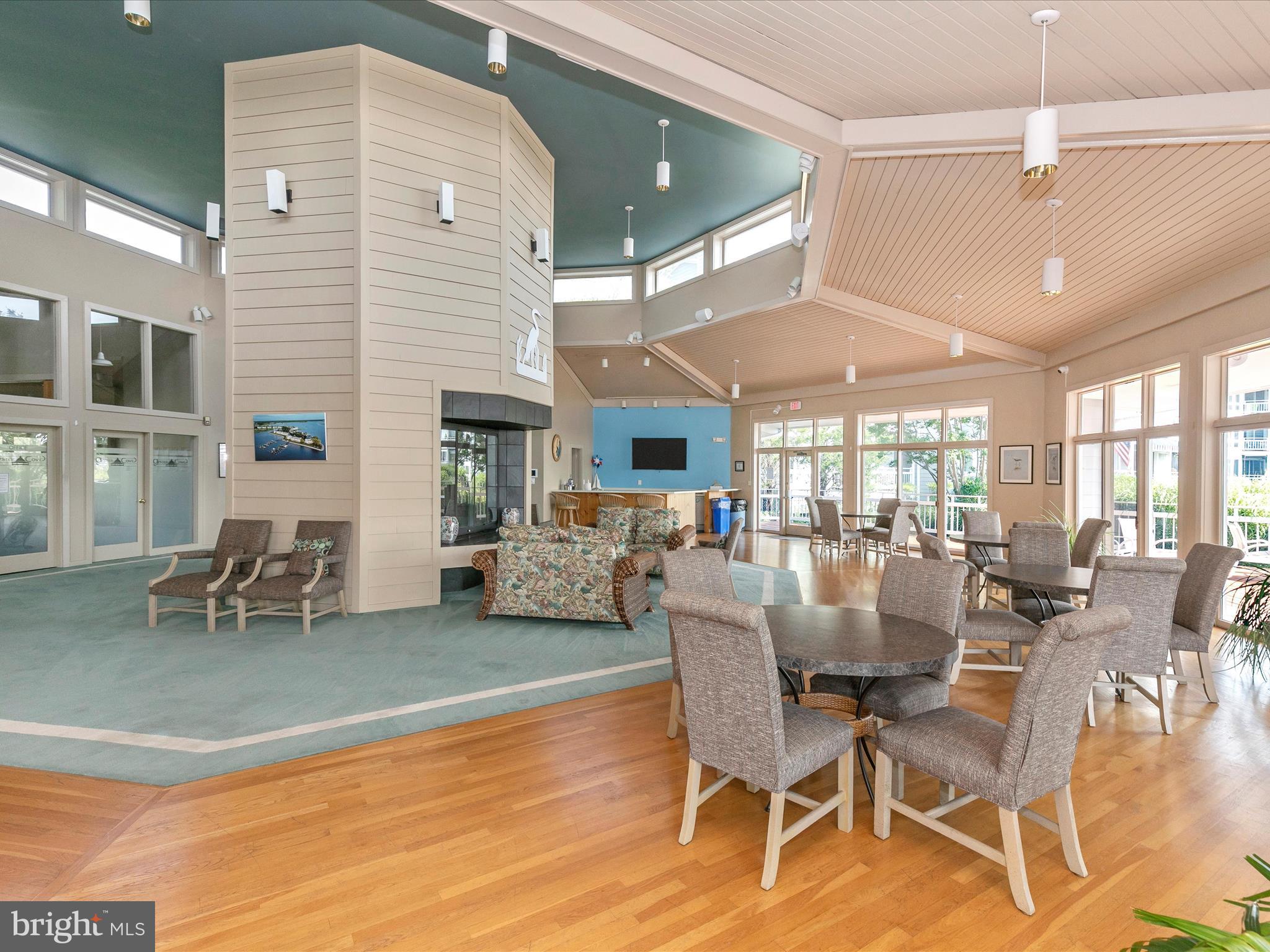 OYSTER COVE - Residential