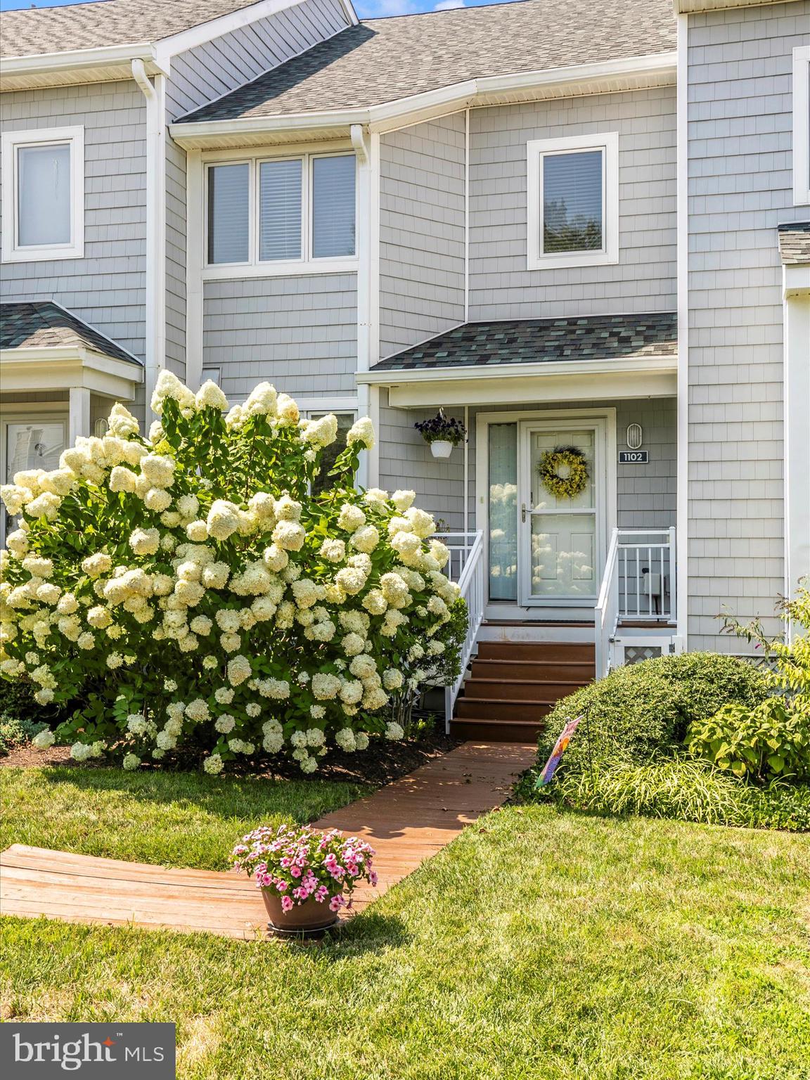 OYSTER COVE - Residential