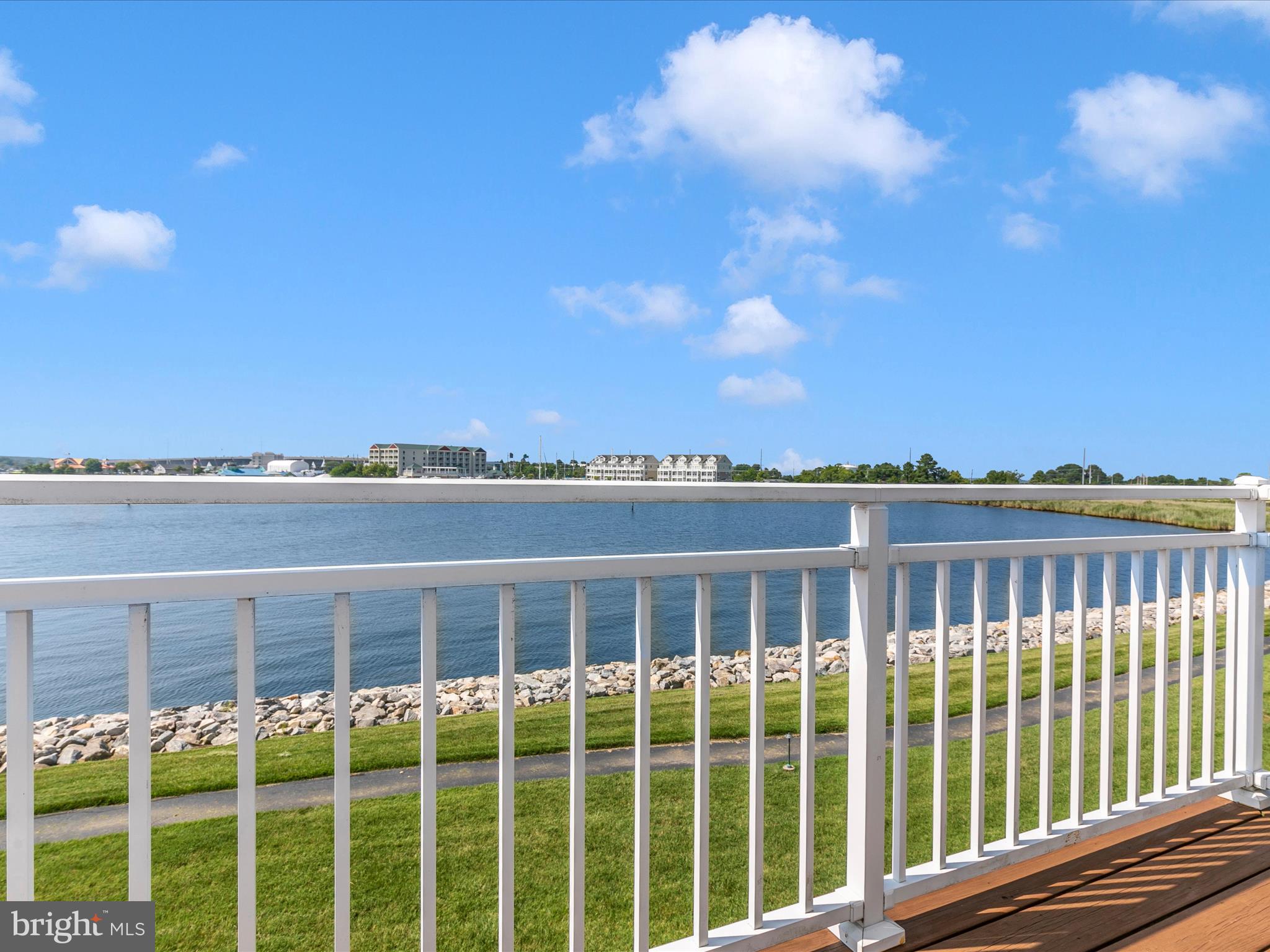 OYSTER COVE - Residential