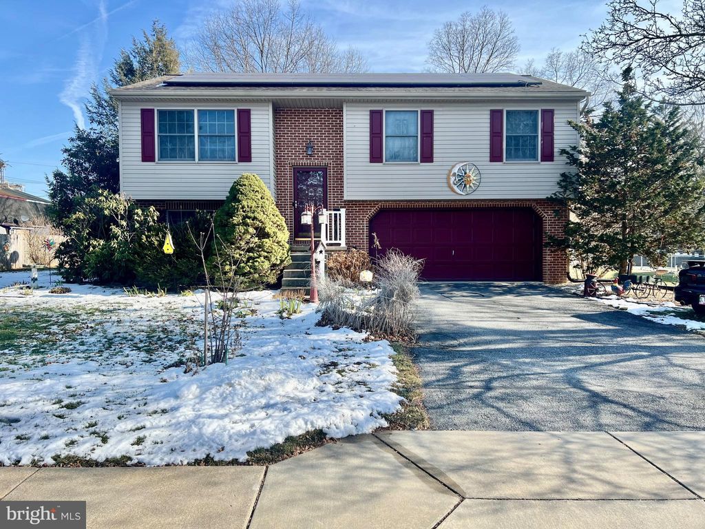 Photo of 400 S Plum Street, MOUNT JOY, PA 17552 (MLS # PALA2081786)