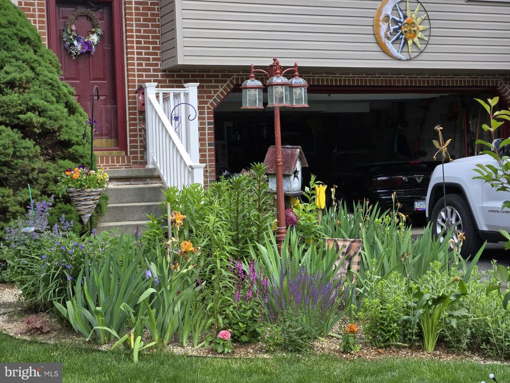 Photo of 400 S Plum Street, MOUNT JOY, PA 17552 (MLS # PALA2081786)