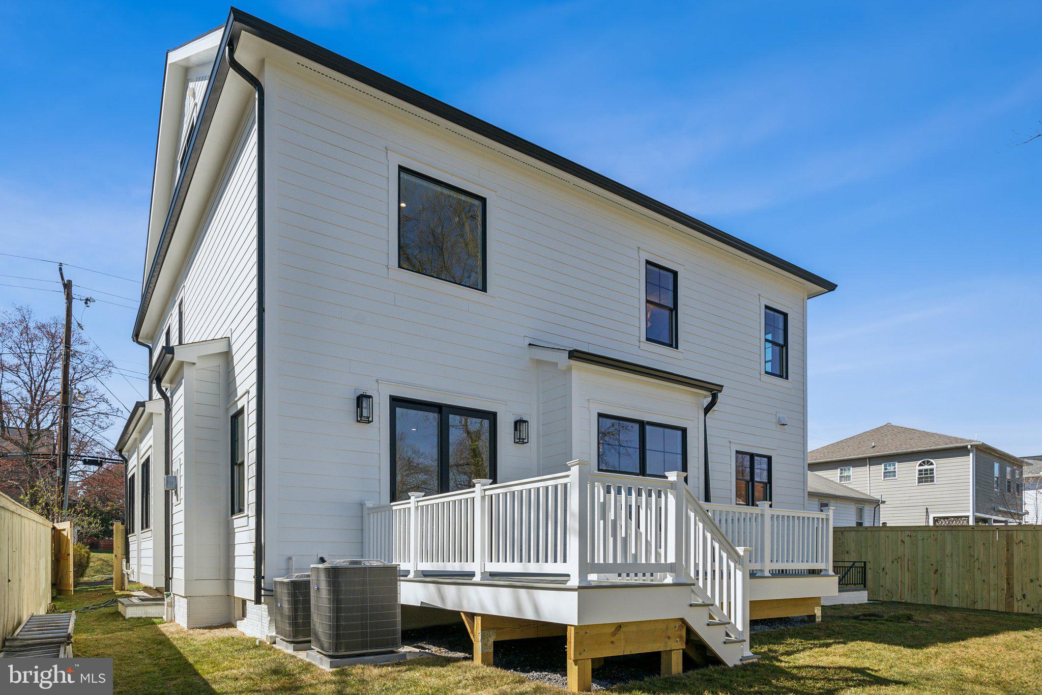 GEORGETOWN VILLAGE - Residential