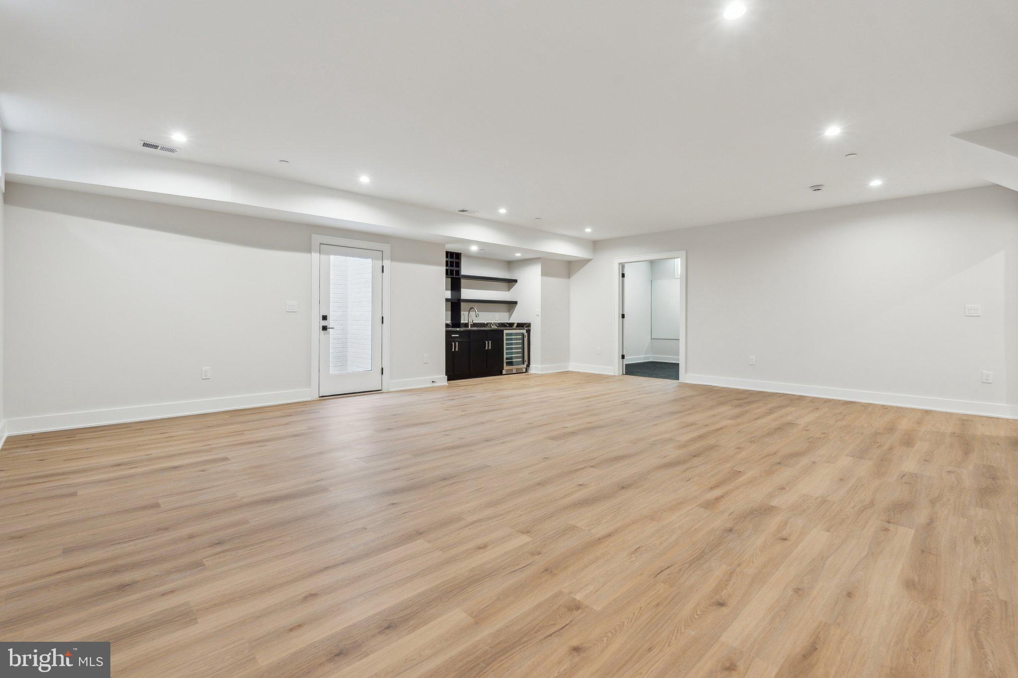 GEORGETOWN VILLAGE - Residential