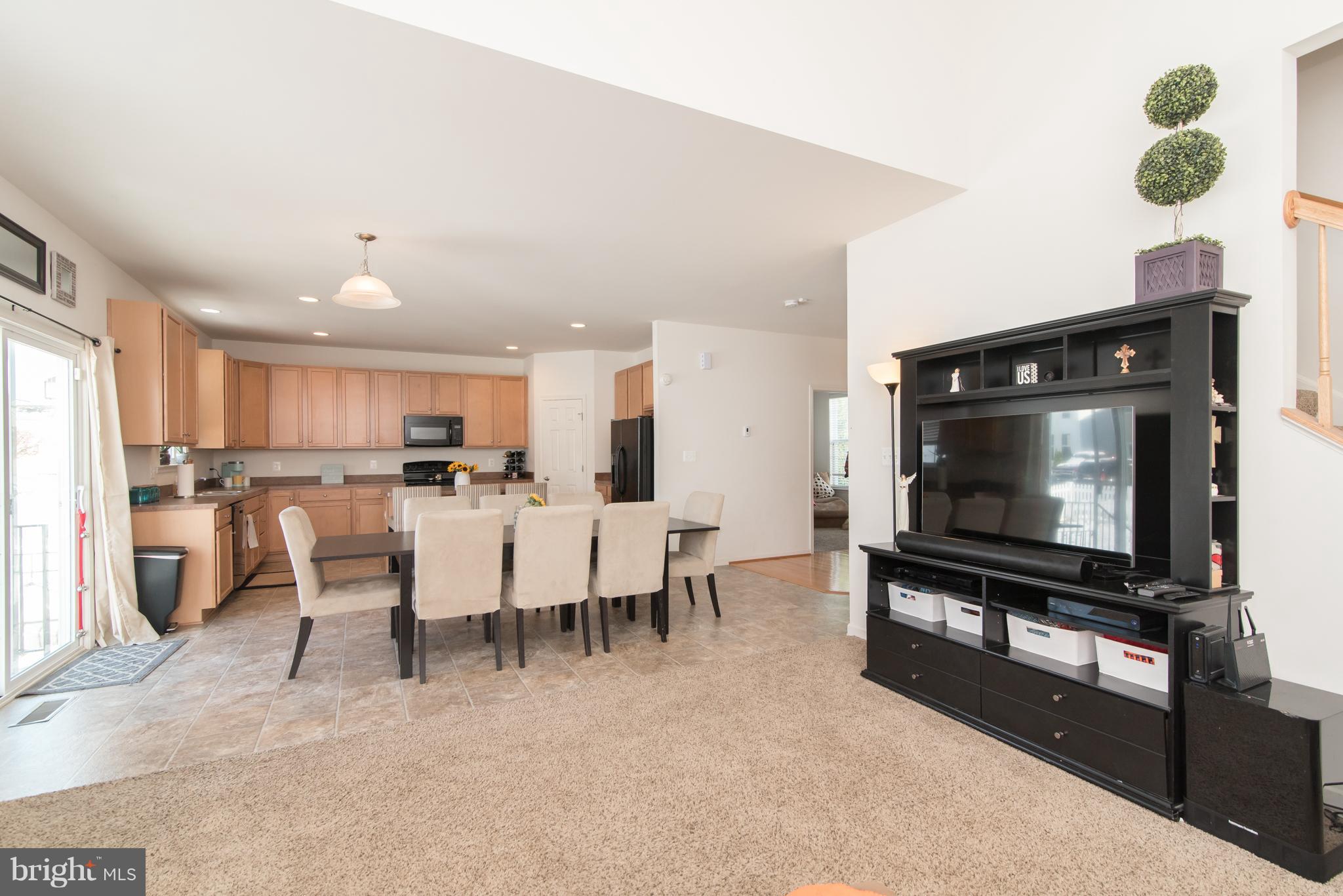 LAKELAND PLACE - Residential