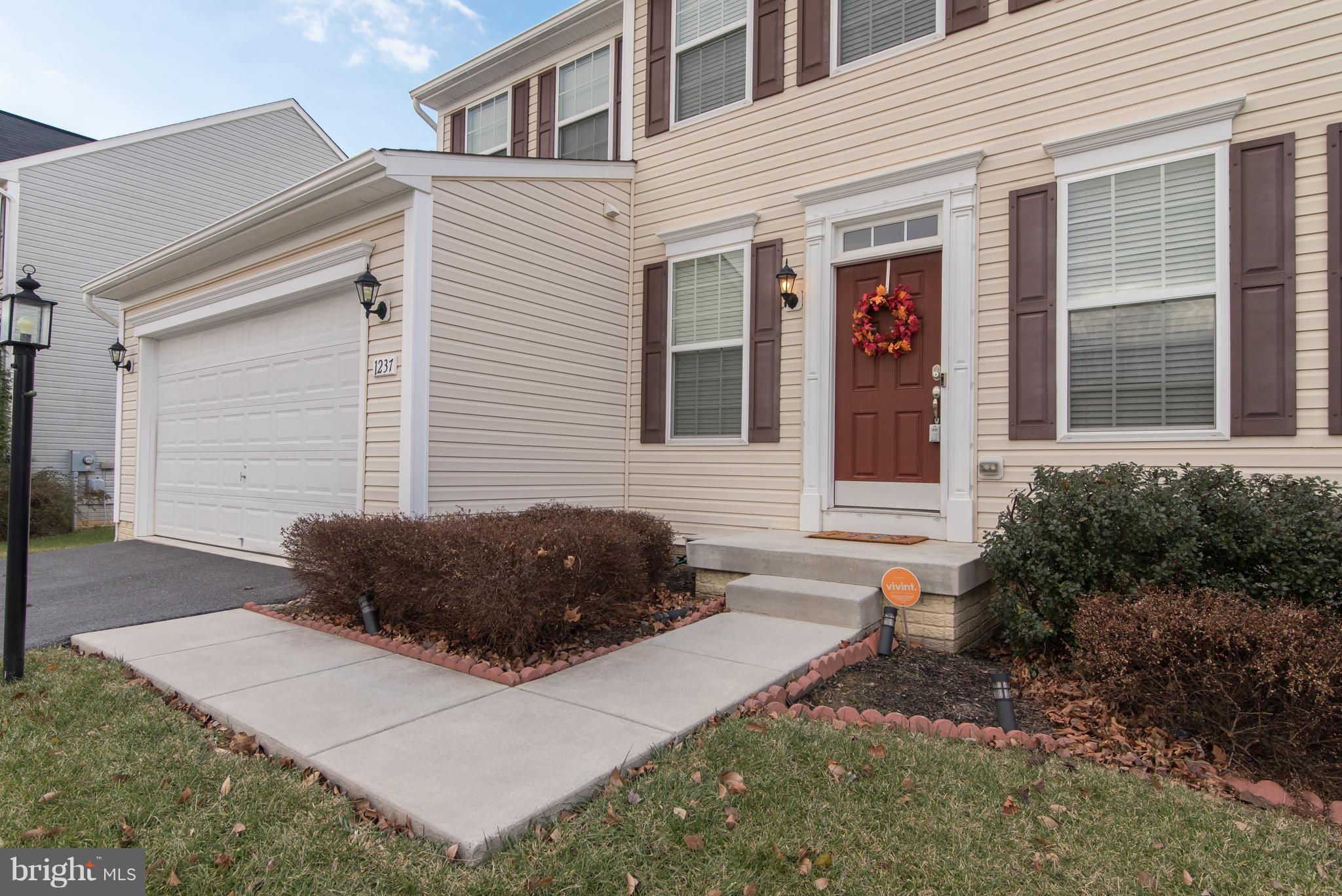 LAKELAND PLACE - Residential