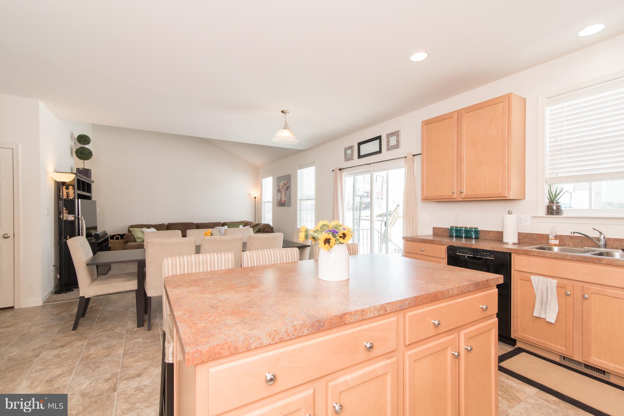 LAKELAND PLACE - Residential