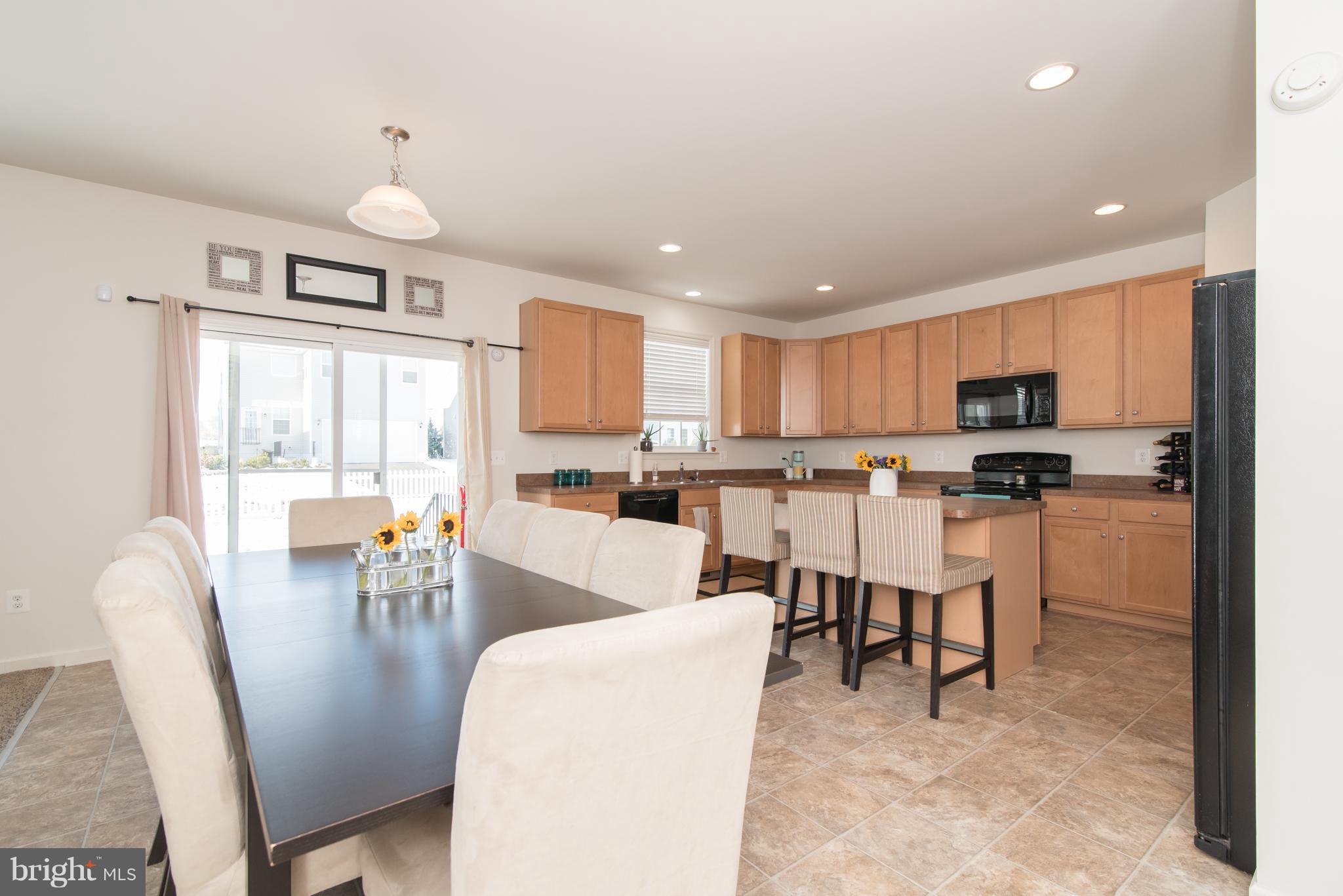 LAKELAND PLACE - Residential