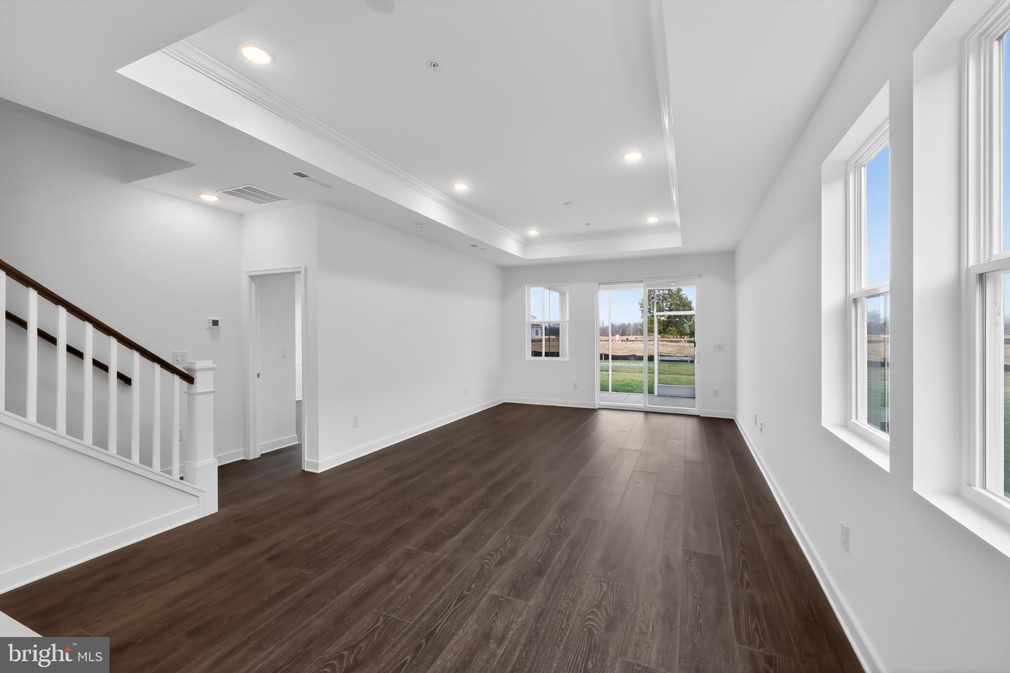 FOUR SEASONS AT EASTON - Residential