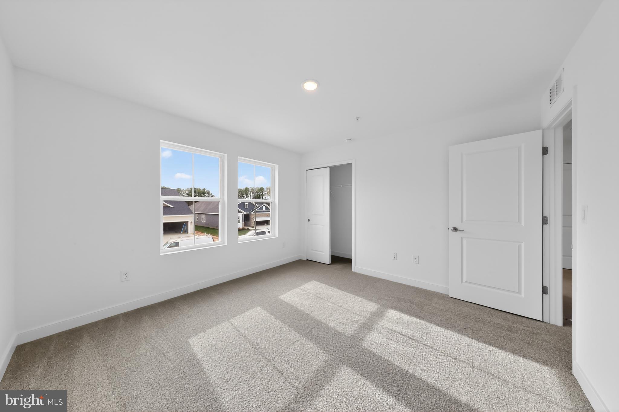 FOUR SEASONS AT EASTON - Residential