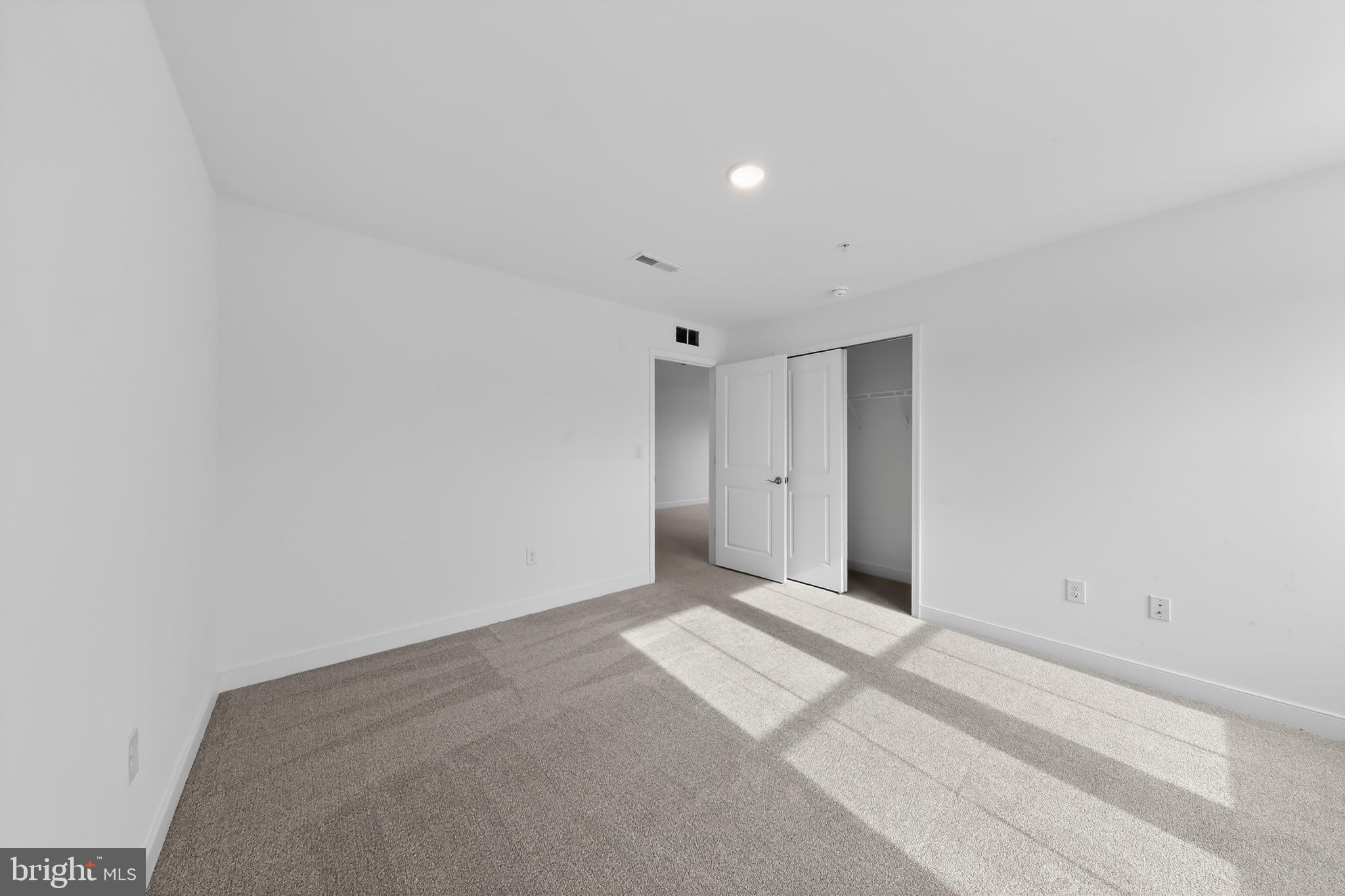 FOUR SEASONS AT EASTON - Residential