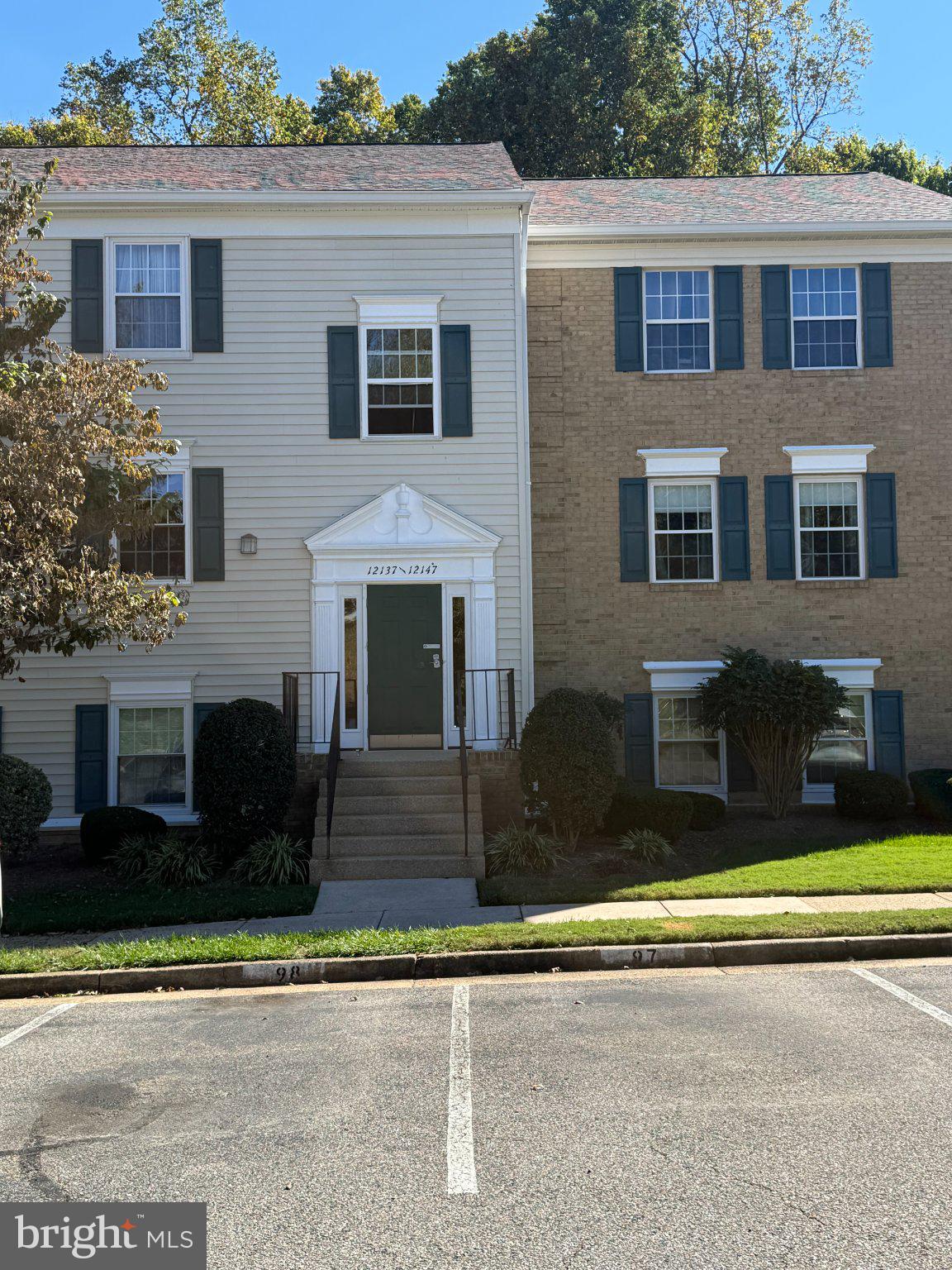 12141 CHAUCER LANE 12141