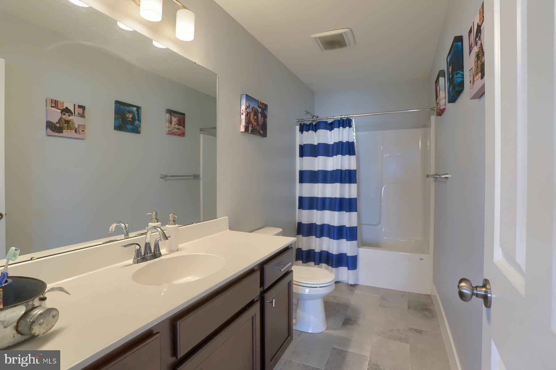 SUMMER LAYNE - Residential