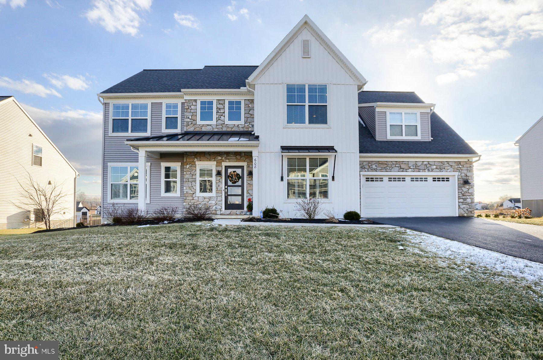 SUMMER LAYNE - Residential